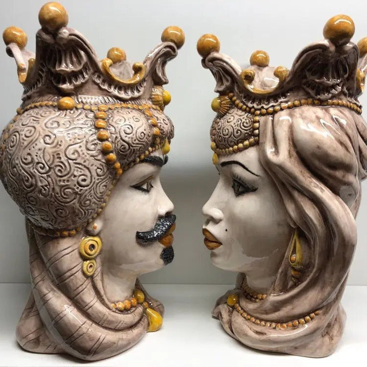 Teste di Moro Emiro Ceramica Caltagirone cm H.45 L.29 Artigianale Écru Sfere Giallo DD CERAMICHE SICILIANE