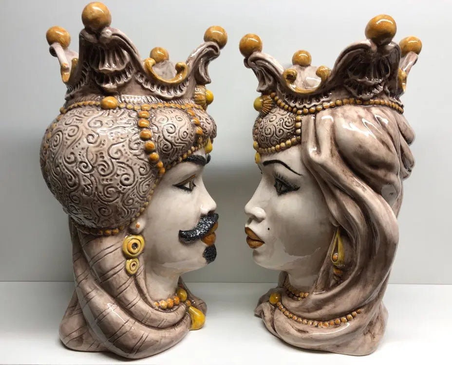 Teste di Moro Emiro Ceramica Caltagirone cm H.45 L.29 Artigianale Écru Sfere Giallo DD CERAMICHE SICILIANE