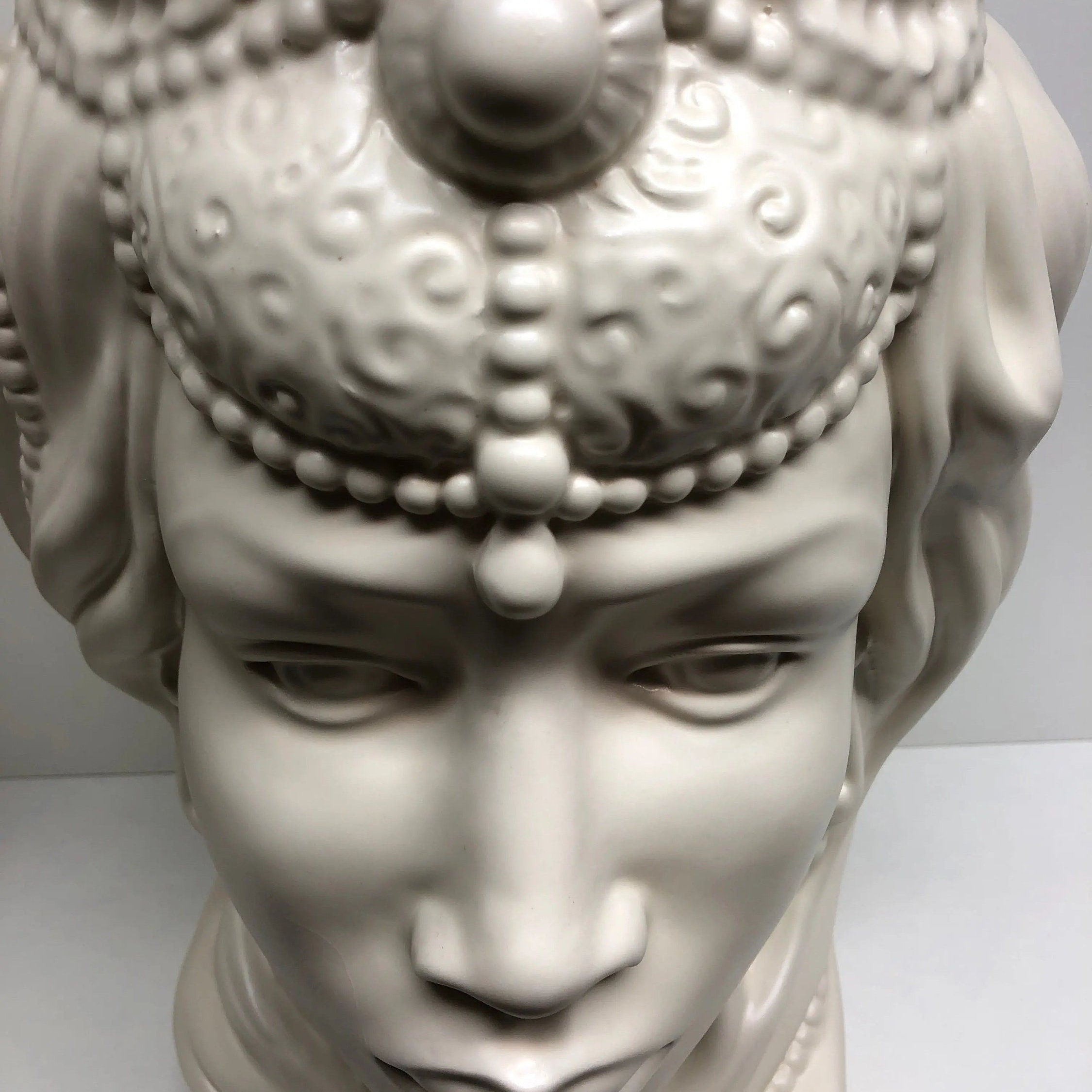 Teste di Moro Emiro Ceramica Caltagirone cm H.45 L.29 Artigianale Bianco Opaco DD CERAMICHE SICILIANE