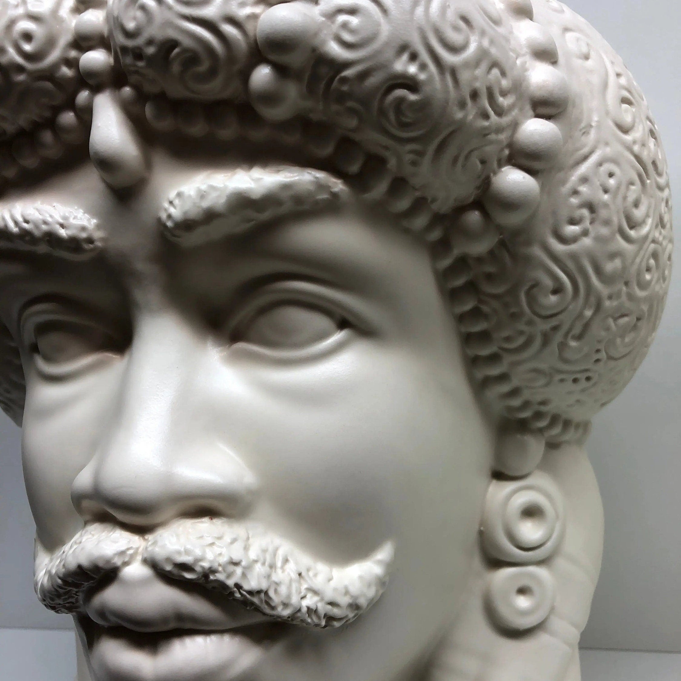 Teste di Moro Emiro Ceramica Caltagirone cm H.45 L.29 Artigianale Bianco Opaco DD CERAMICHE SICILIANE