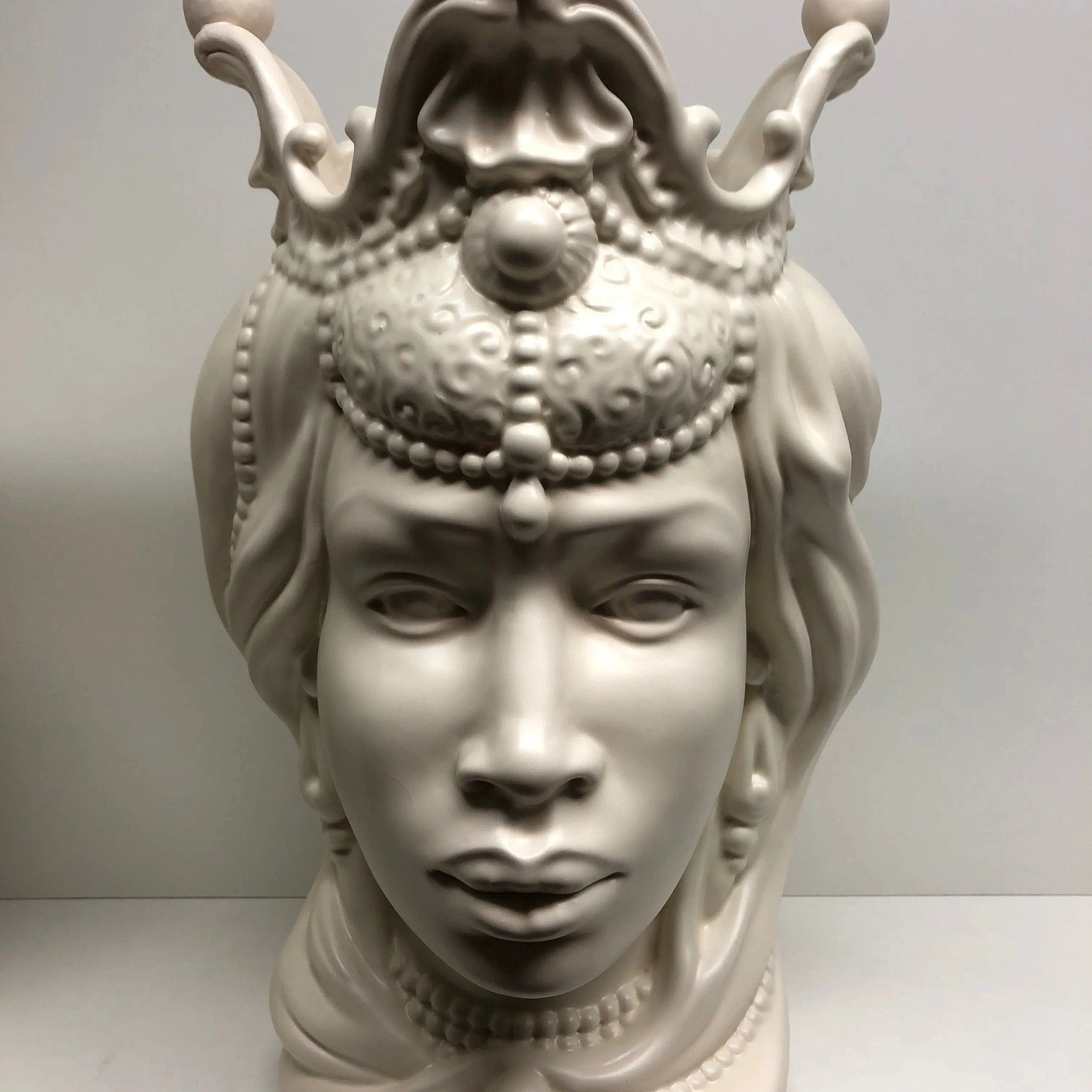 Teste di Moro Emiro Ceramica Caltagirone cm H.45 L.29 Artigianale Bianco Opaco DD CERAMICHE SICILIANE