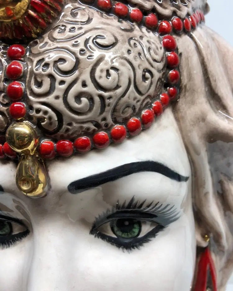 Teste di Moro Emiro Ceramica Caltagirone cm H.45 L.29 Artigianale Écru Oro Sfere Rosso DD CERAMICHE SICILIANE