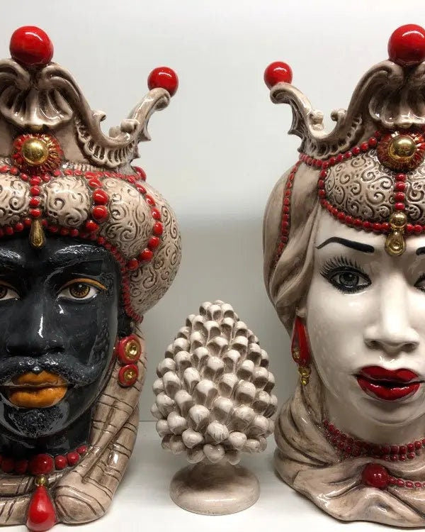 Teste di Moro Emiro Ceramica Caltagirone cm H.45 L.29 Artigianale Écru Oro Sfere Rosso DD CERAMICHE SICILIANE