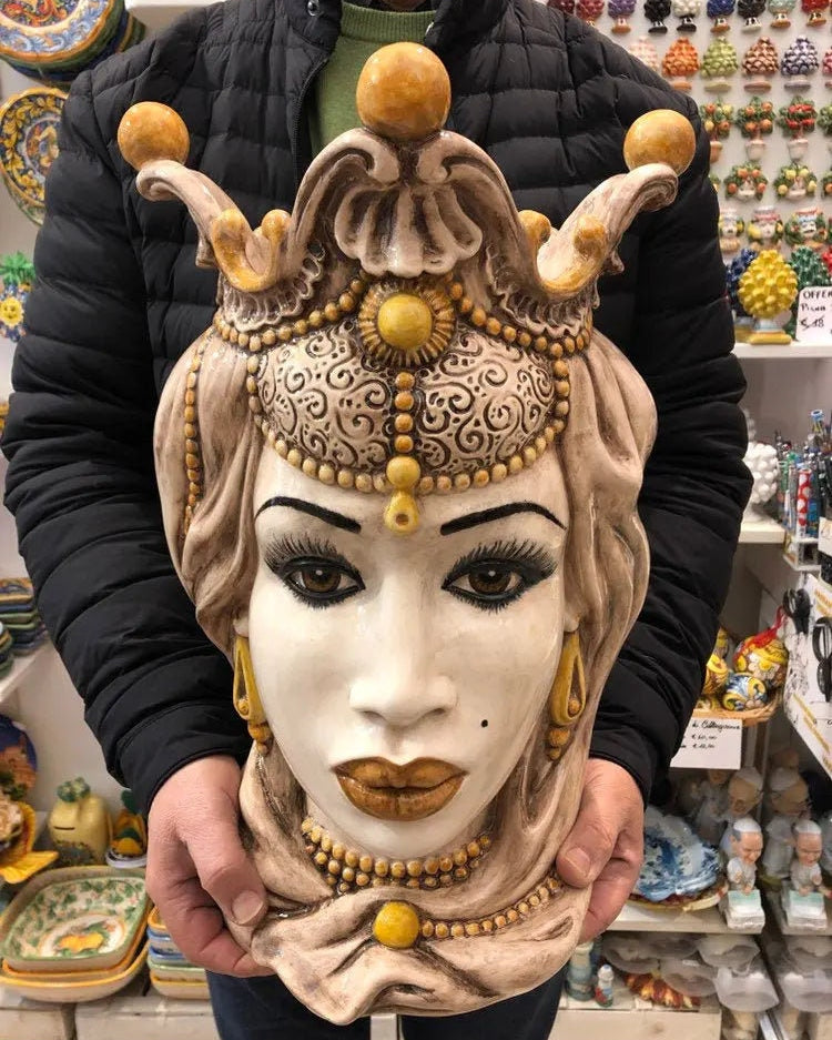 Teste di Moro Emiro Ceramica Caltagirone cm H.45 L.29 Artigianale Écru Sfere Giallo DD CERAMICHE SICILIANE