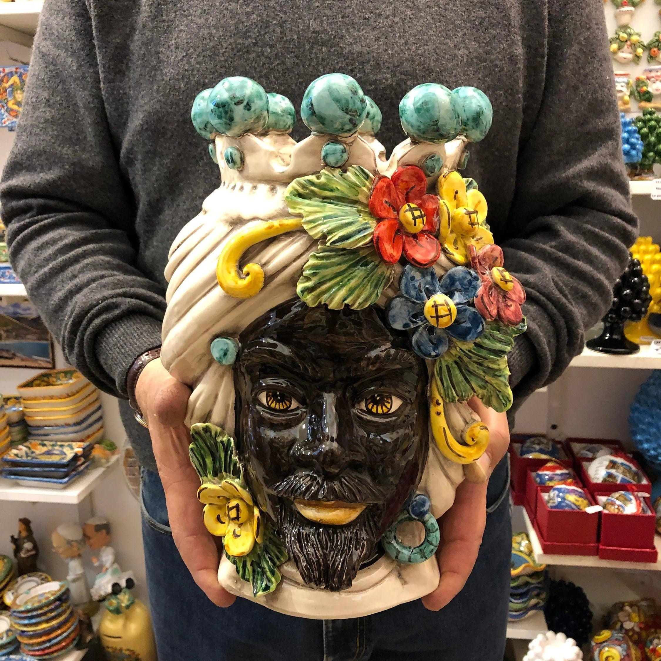 Teste di Moro Fiori Ceramica Caltagirone cm H.30 L.21 Artigianale Corona con Sfere Verde DD CERAMICHE SICILIANE