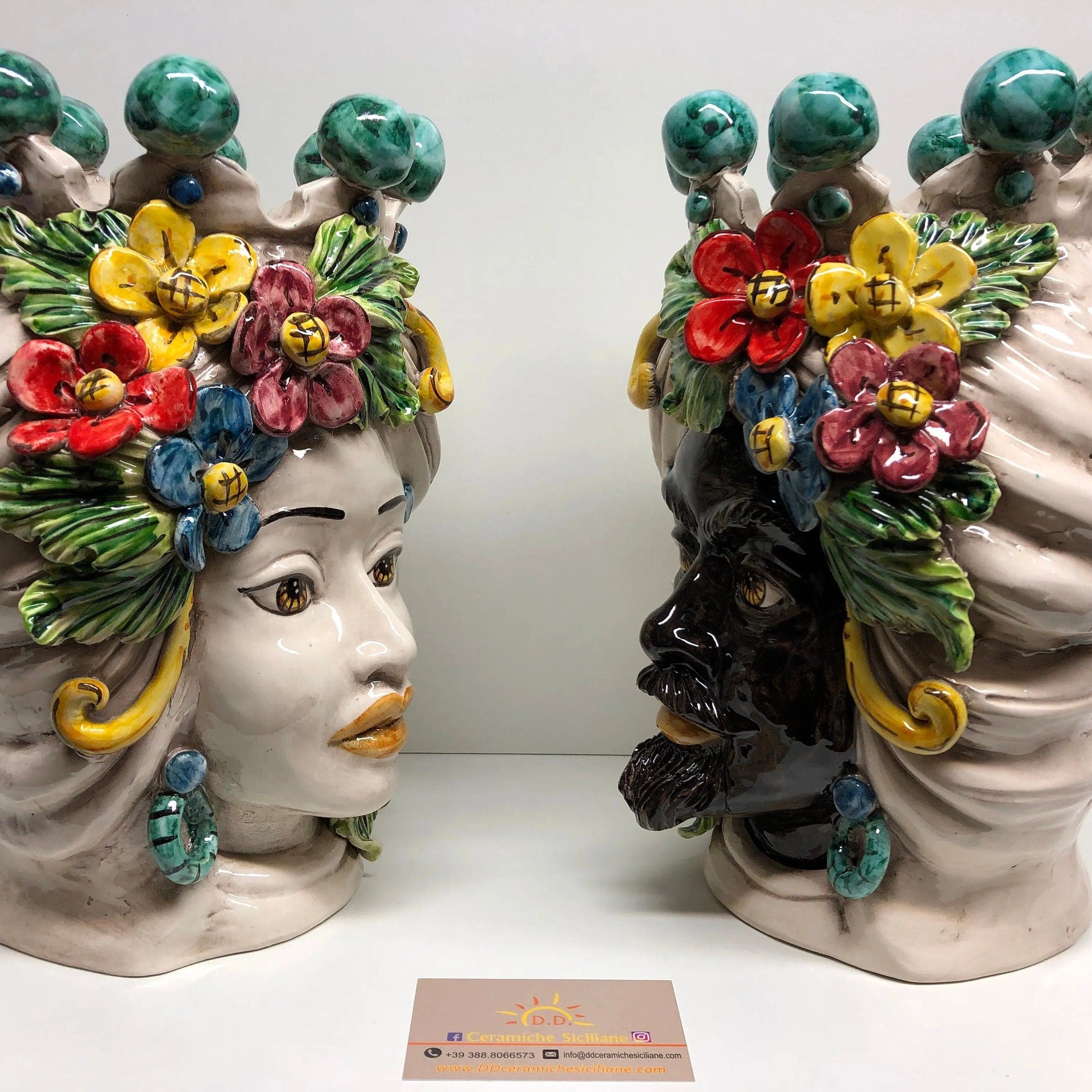 Teste di Moro Fiori Ceramica Caltagirone cm H.30 L.21 Artigianale Corona con Sfere Verde DD CERAMICHE SICILIANE