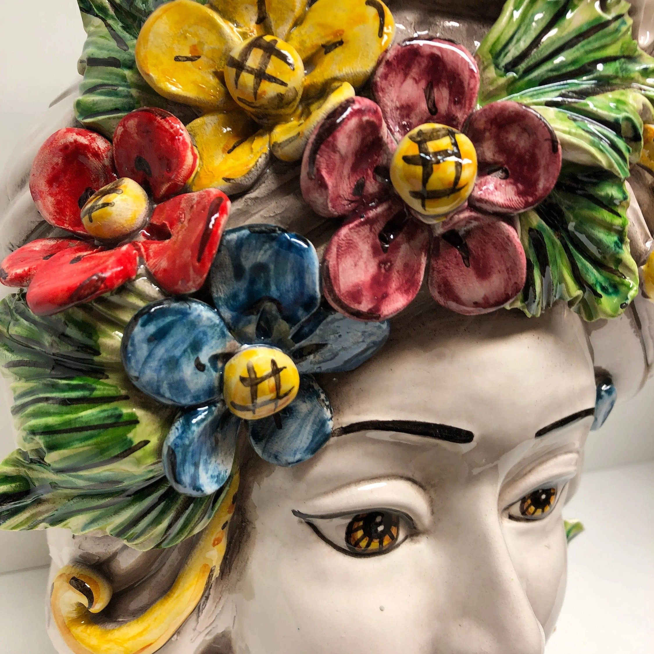 Teste di Moro Fiori Ceramica Caltagirone cm H.30 L.21 Artigianale Corona con Sfere Verde DD CERAMICHE SICILIANE