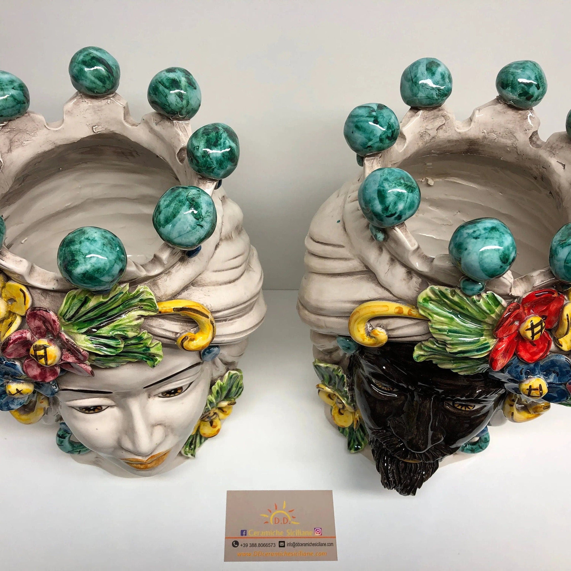 Teste di Moro Fiori Ceramica Caltagirone cm H.30 L.21 Artigianale Corona con Sfere Verde DD CERAMICHE SICILIANE