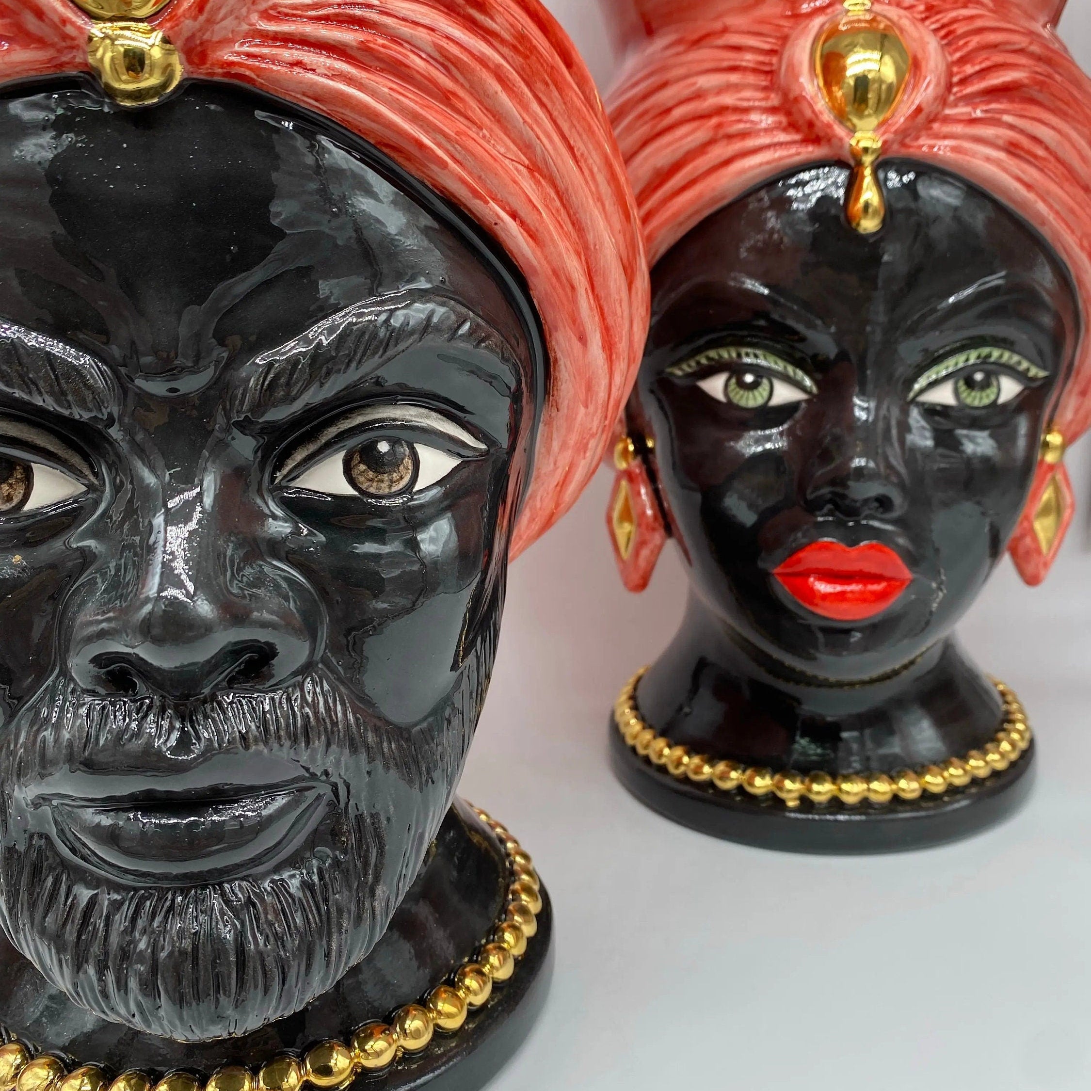 Teste di Moro Iris Ceramica Caltagirone cm H.40 L.23 Artigianale Rosso Oro Zecchino DD CERAMICHE SICILIANE