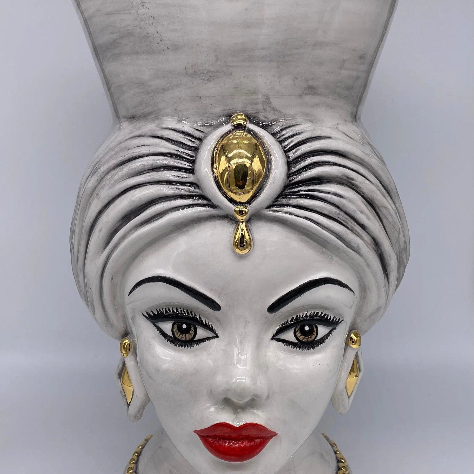 Teste di Moro Iris Ceramica Caltagirone cm H.40 L.23 Artigianale Ghiaccio Oro Zecchino DD CERAMICHE SICILIANE