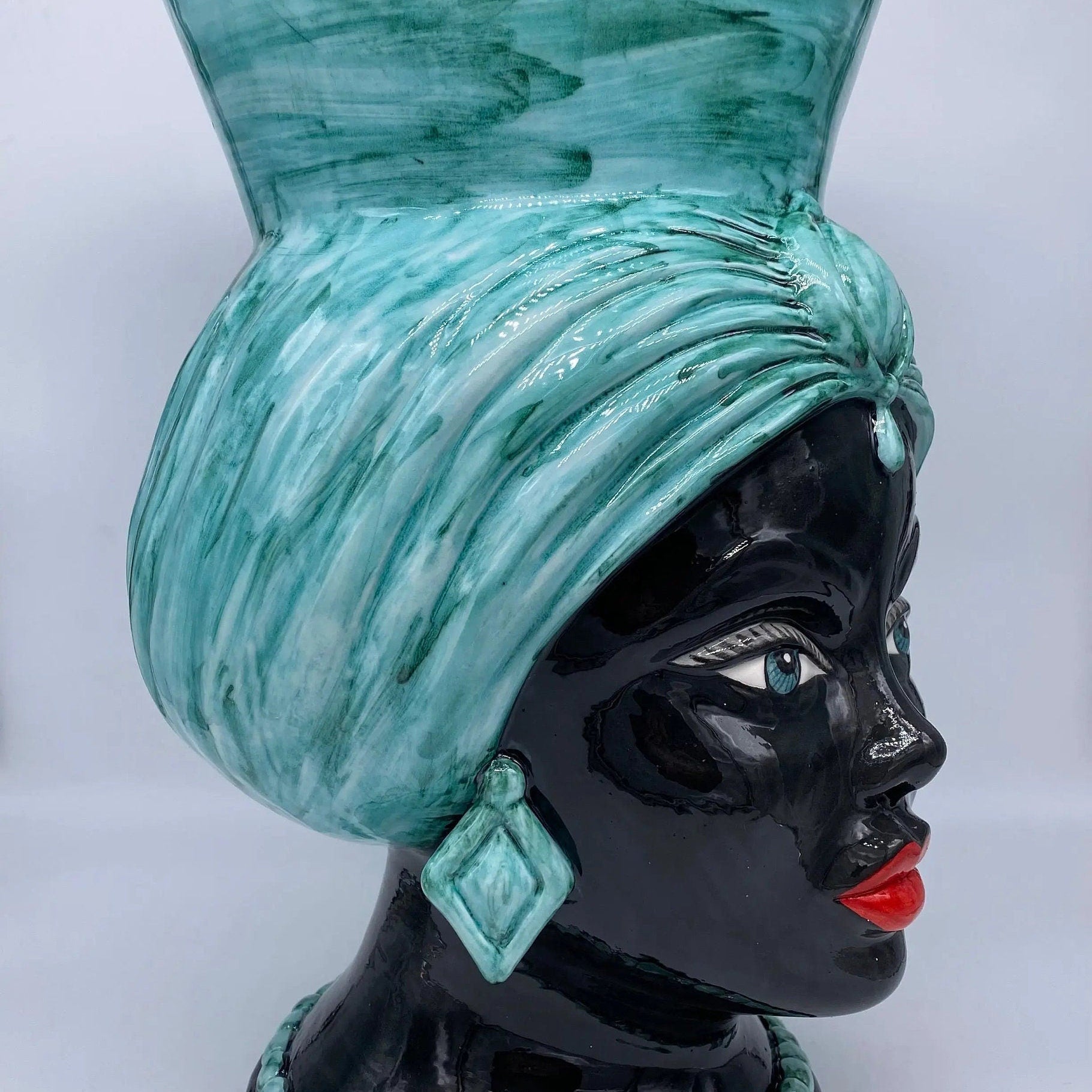 Teste di Moro Iris Ceramica Caltagirone cm H.40 L.23 Artigianale Verde Nero DD CERAMICHE SICILIANE