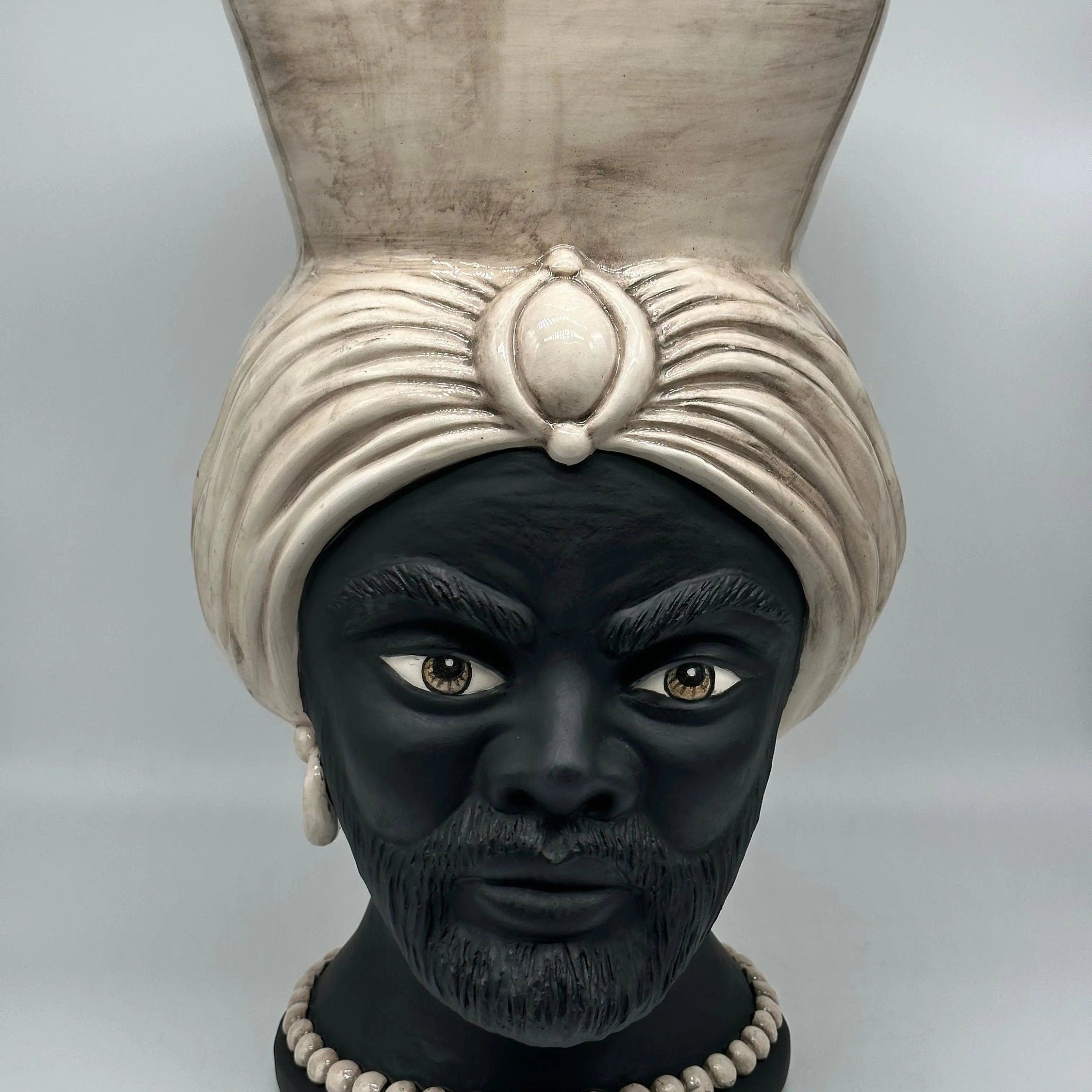 Teste di Moro Iris Ceramica Caltagirone cm H.40 L.23 Artigianale Écru Nero Opaco DD CERAMICHE SICILIANE