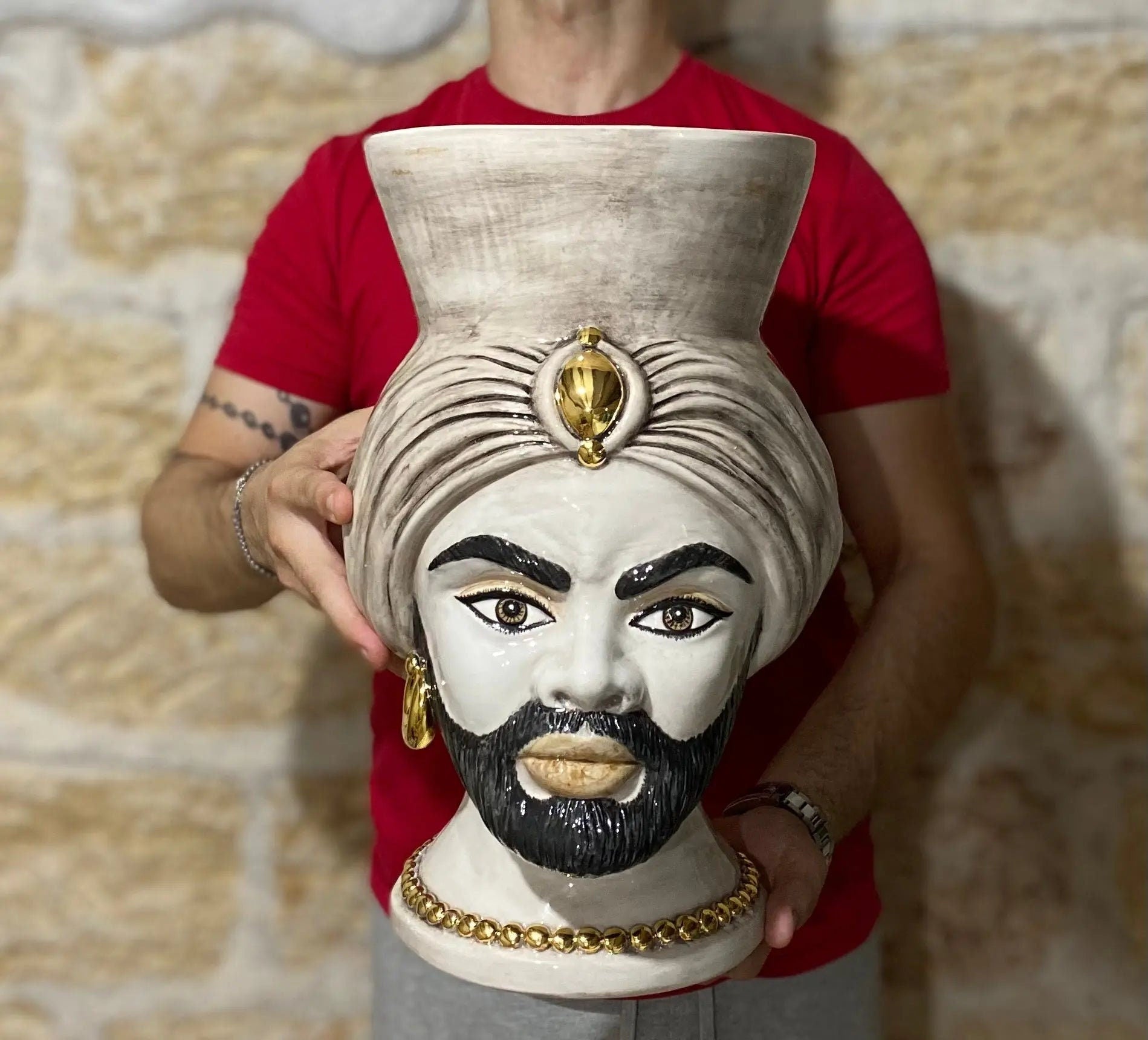 Teste di Moro Iris Ceramica Caltagirone cm H.40 L.23 Artigianale Écru Oro Zecchino DD CERAMICHE SICILIANE