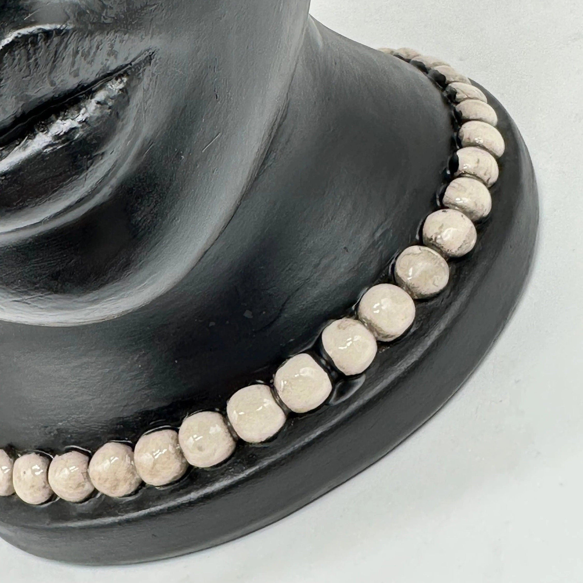 Teste di Moro Iris Ceramica Caltagirone cm H.40 L.23 Artigianale Écru Nero Opaco DD CERAMICHE SICILIANE