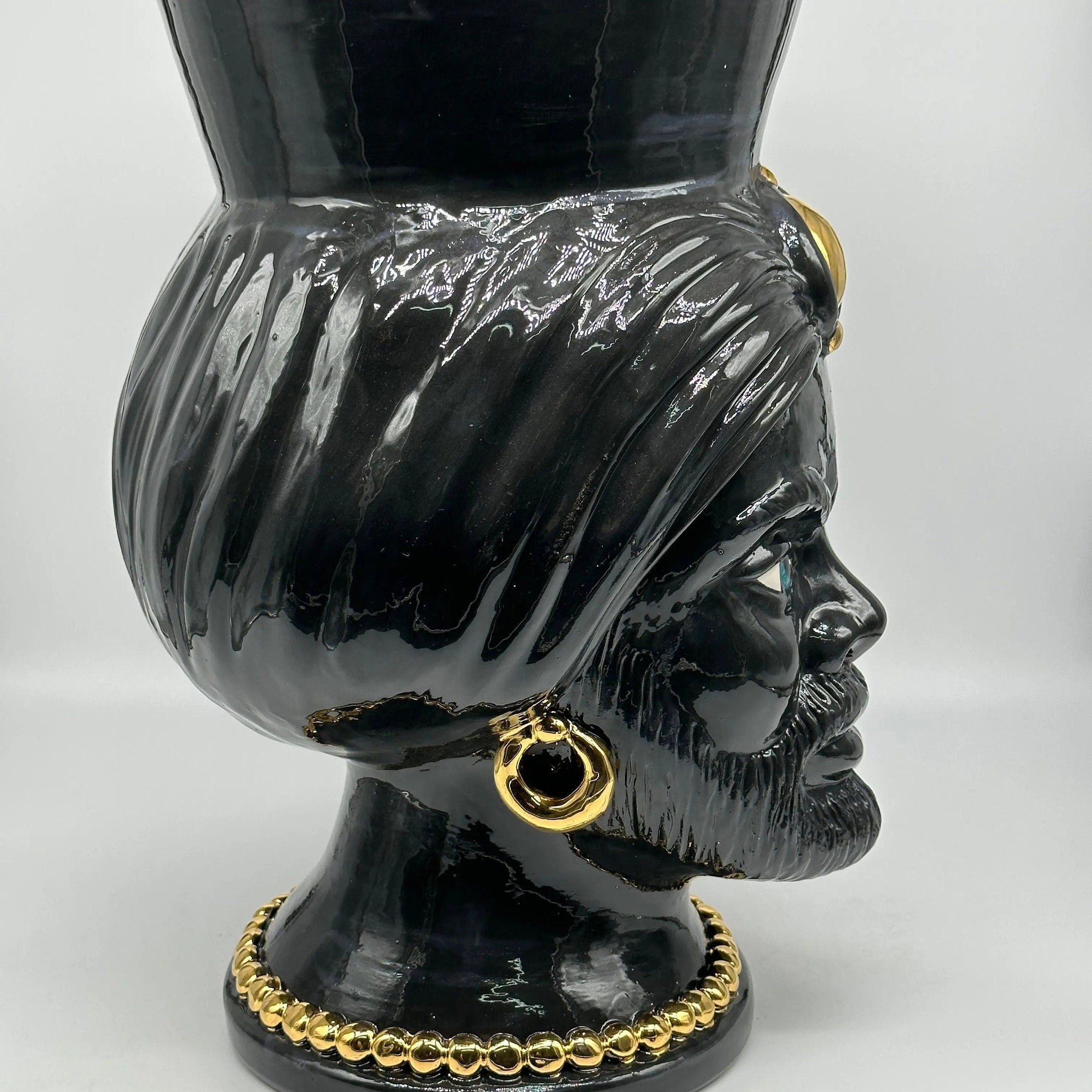 Teste di Moro Iris Ceramica Caltagirone cm H.40 L.23 Artigianale Nero Oro Zecchino DD CERAMICHE SICILIANE