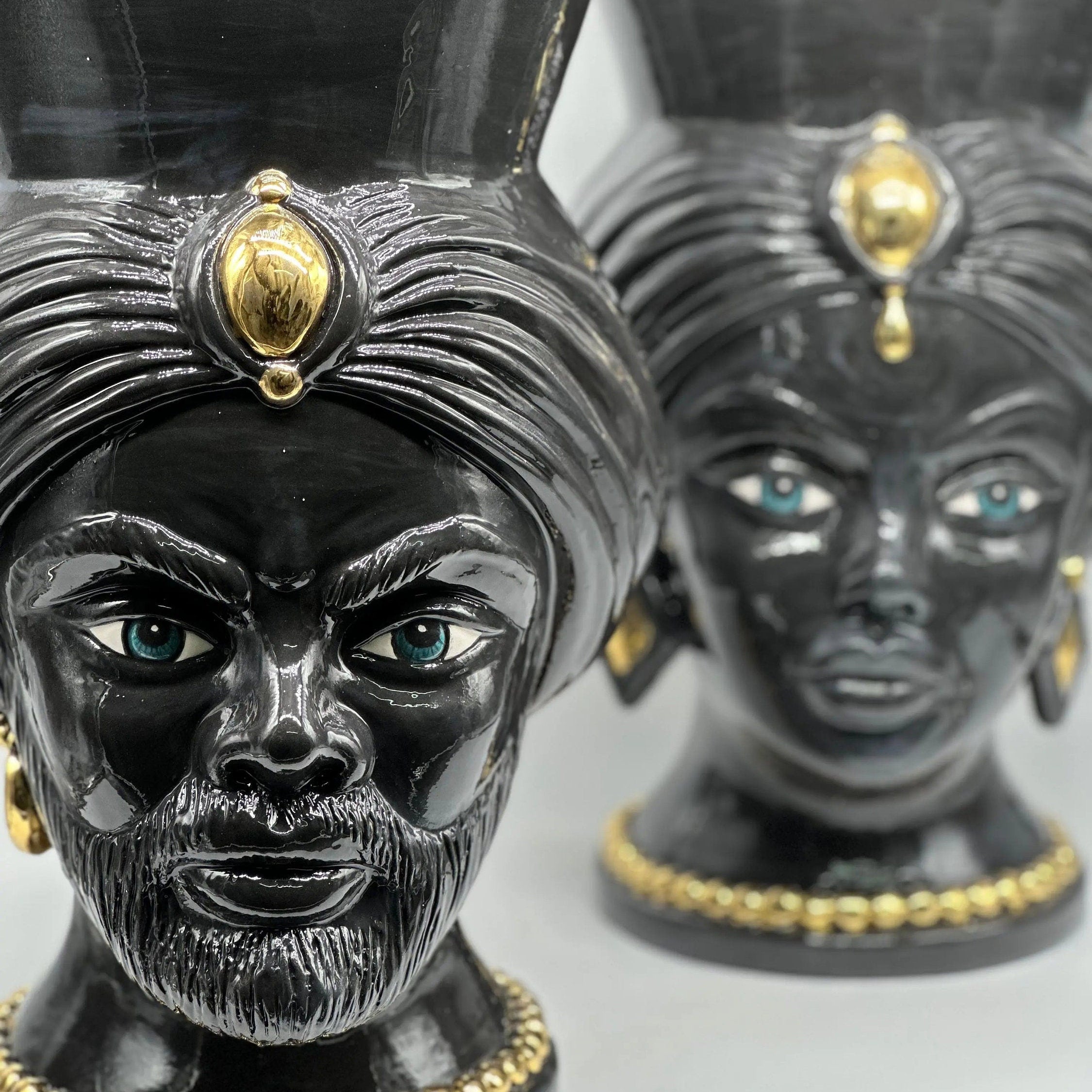 Teste di Moro Iris Ceramica Caltagirone cm H.40 L.23 Artigianale Nero Oro Zecchino DD CERAMICHE SICILIANE