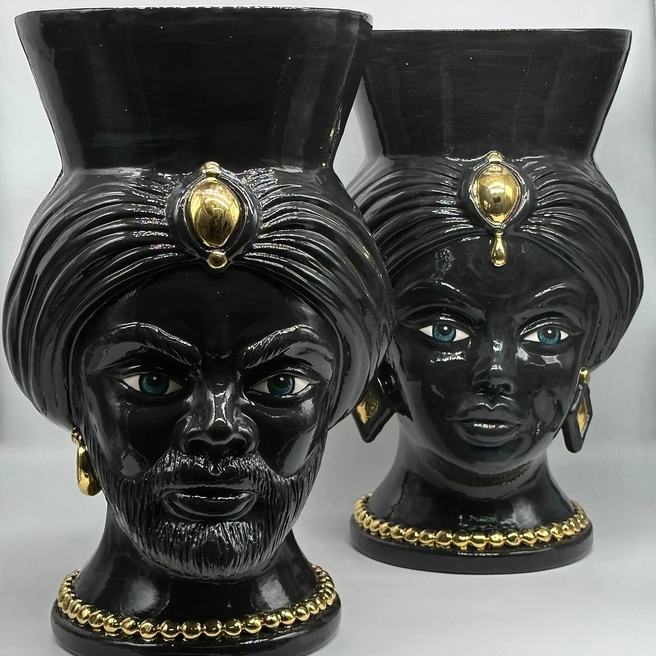 Teste di Moro Iris Ceramica Caltagirone cm H.40 L.23 Artigianale Nero Oro Zecchino DD CERAMICHE SICILIANE