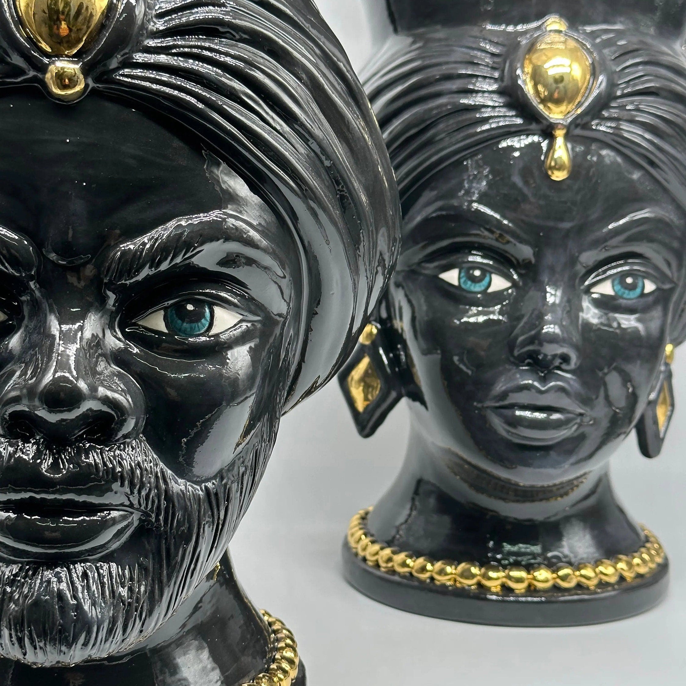 Teste di Moro Iris Ceramica Caltagirone cm H.40 L.23 Artigianale Nero Oro Zecchino DD CERAMICHE SICILIANE