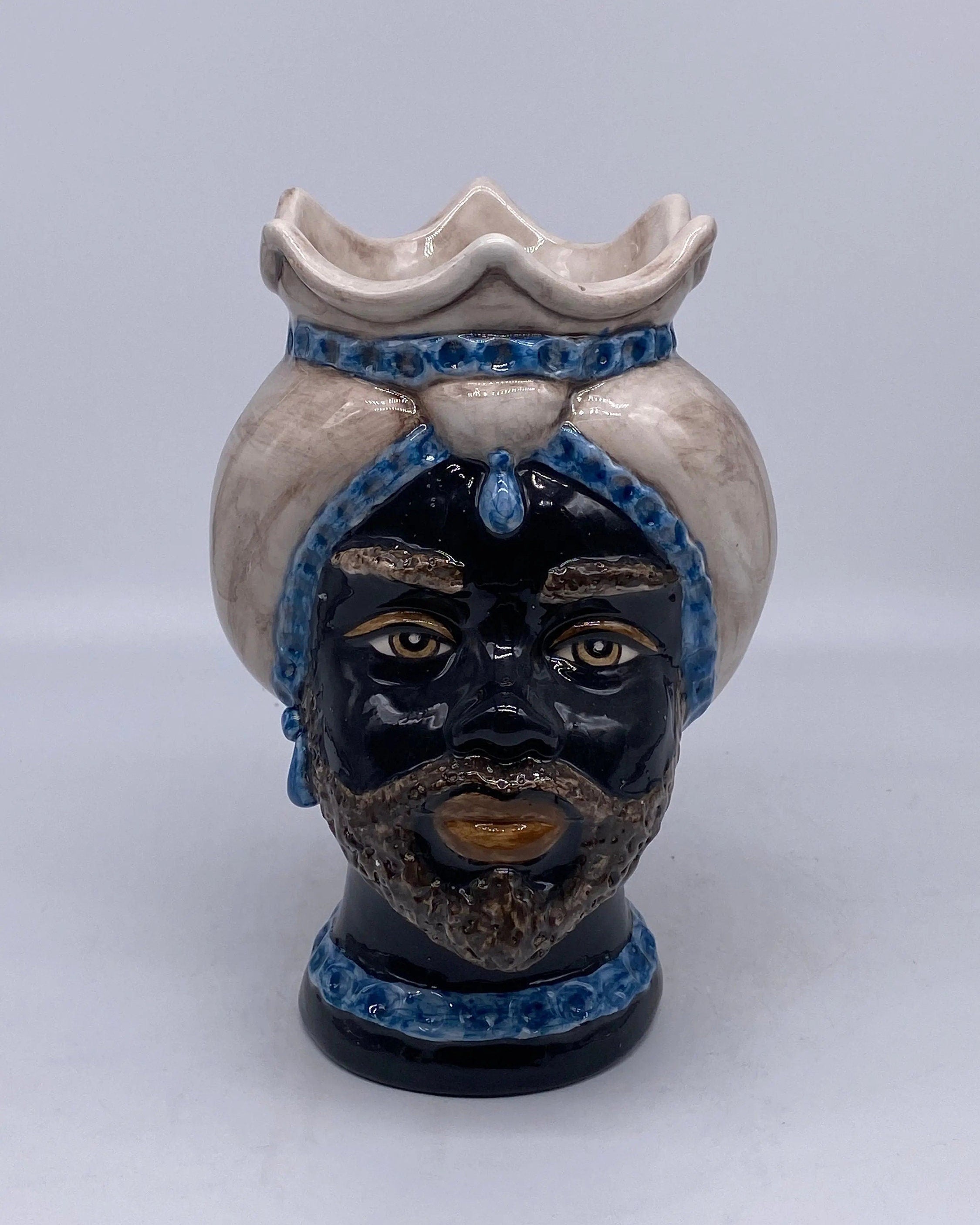 Teste di Moro Luis Ceramica Caltagirone cm H.22 L.15 Artigianale Turbante Liscio Écru Blu DD CERAMICHE SICILIANE