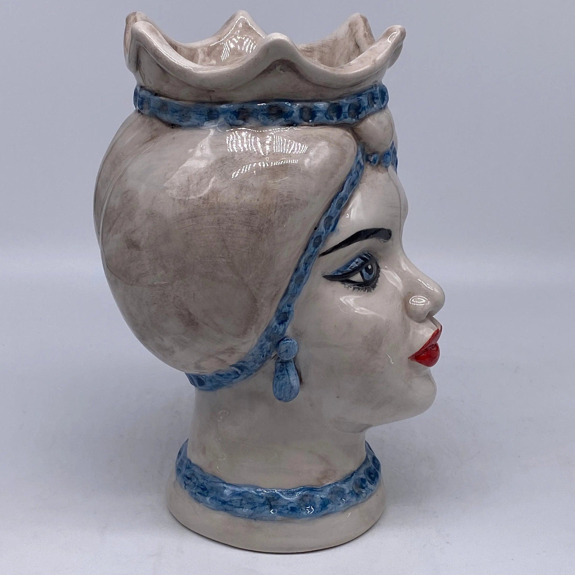 Teste di Moro Luis Ceramica Caltagirone cm H.22 L.15 Artigianale Turbante Liscio Écru Blu DD CERAMICHE SICILIANE