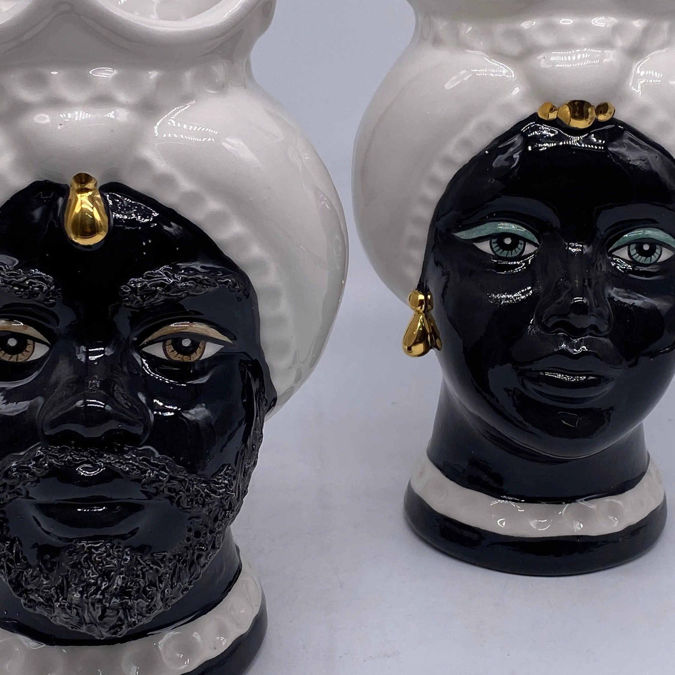 Teste di Moro Luis Ceramica Caltagirone cm H.22 L.15 Artigianale Turbante Liscio Bianco Nero Oro DD CERAMICHE SICILIANE
