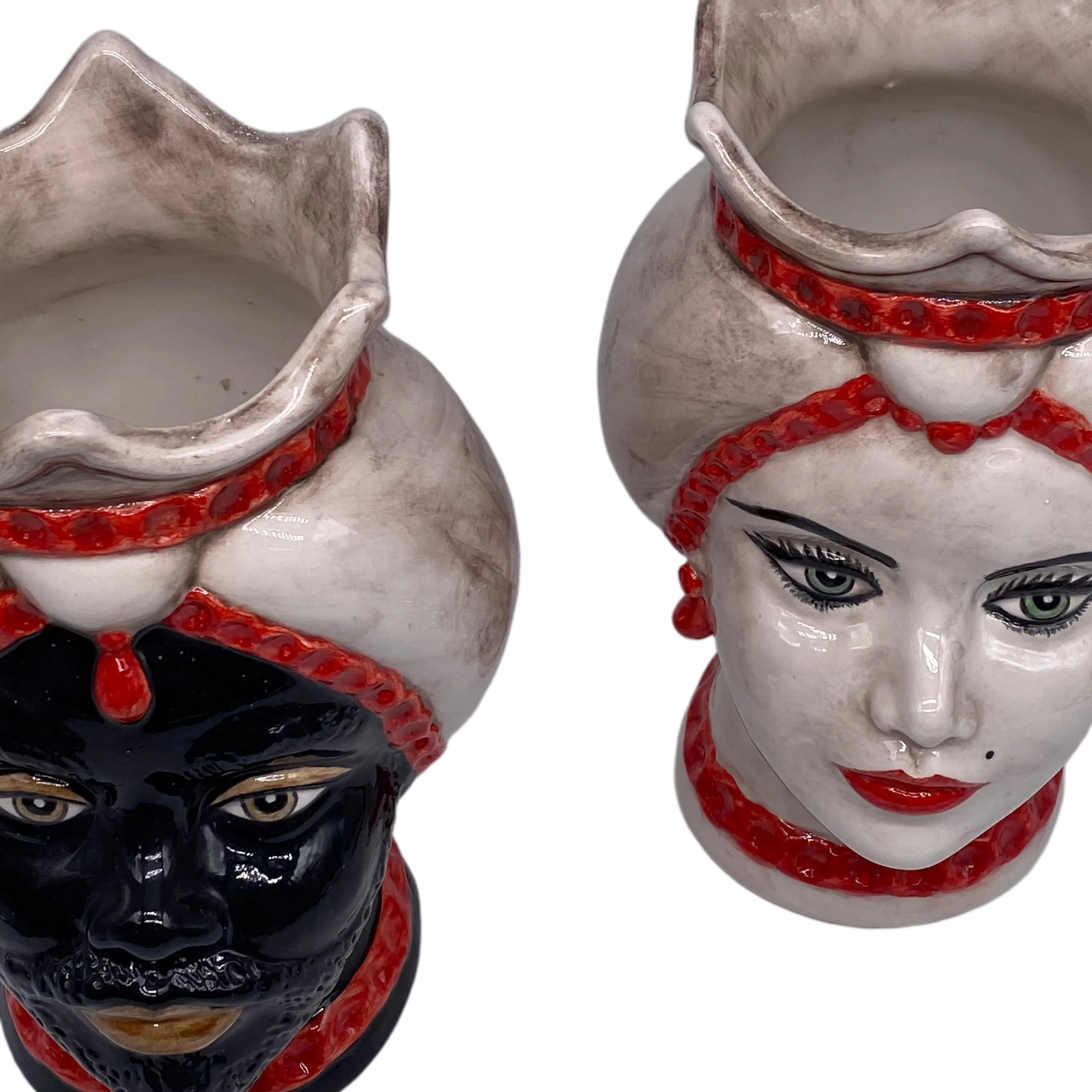 Teste di Moro Luis Ceramica Caltagirone cm H.22 L.15 Artigianale Turbante Liscio Écru Rosso DD CERAMICHE SICILIANE