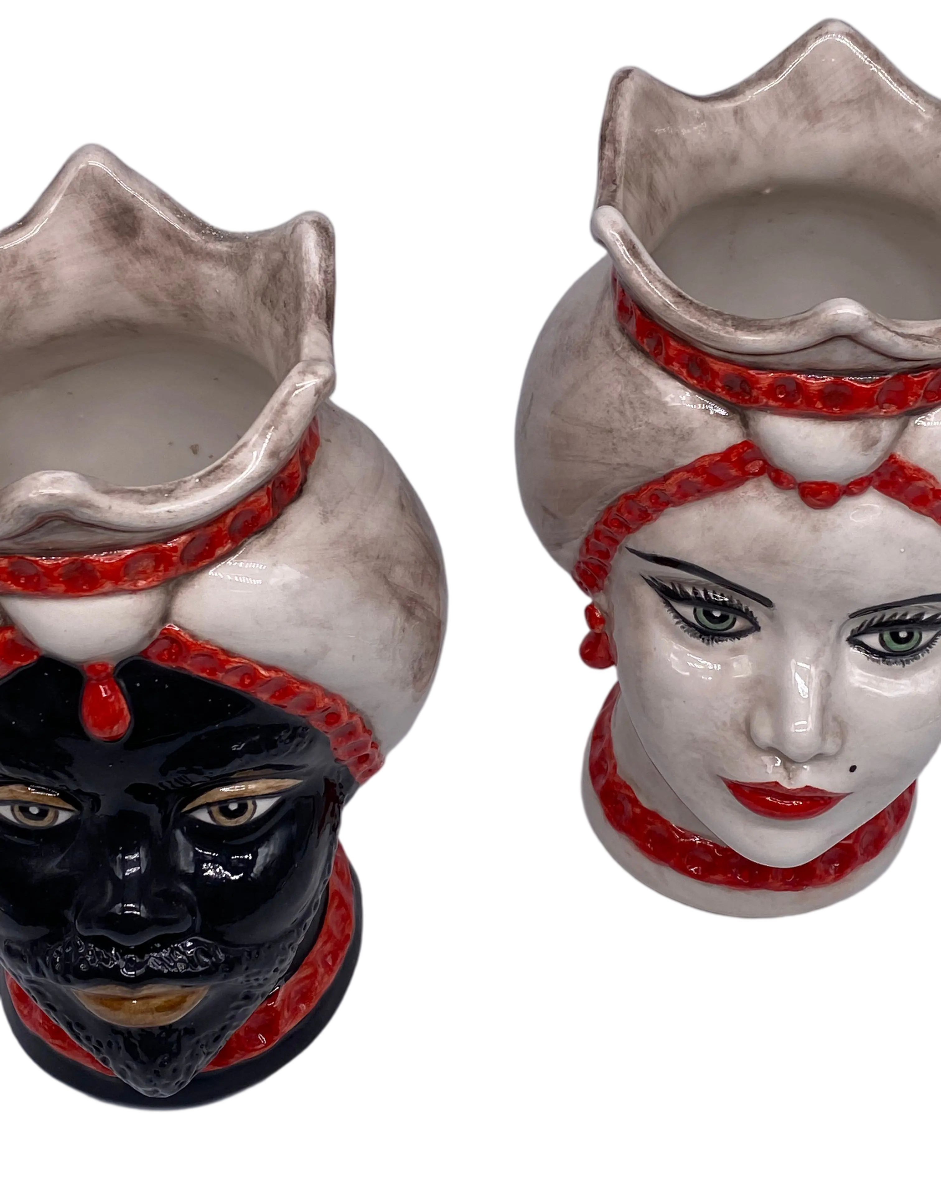 Teste di Moro Luis Ceramica Caltagirone cm H.22 L.15 Artigianale Turbante Liscio Écru Rosso DD CERAMICHE SICILIANE