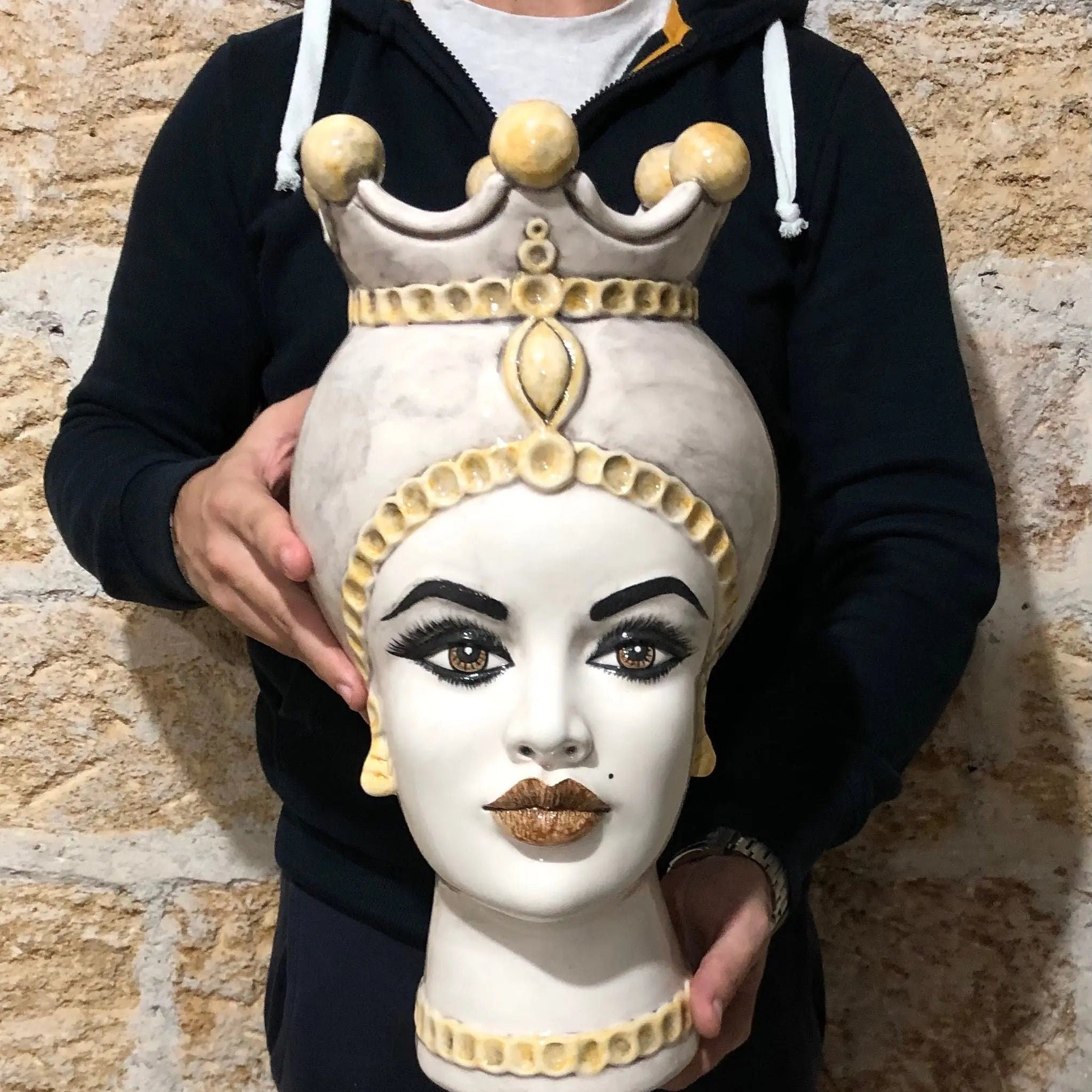 Teste di Moro Luis Ceramica Caltagirone cm H.44 L.23 Artigianale Turbante Liscio Écru Giallo DD CERAMICHE SICILIANE