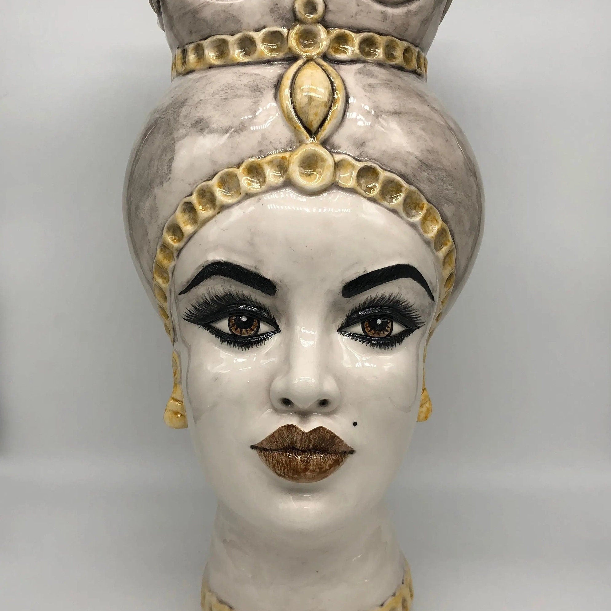 Teste di Moro Luis Ceramica Caltagirone cm H.44 L.23 Artigianale Turbante Liscio Écru Giallo DD CERAMICHE SICILIANE