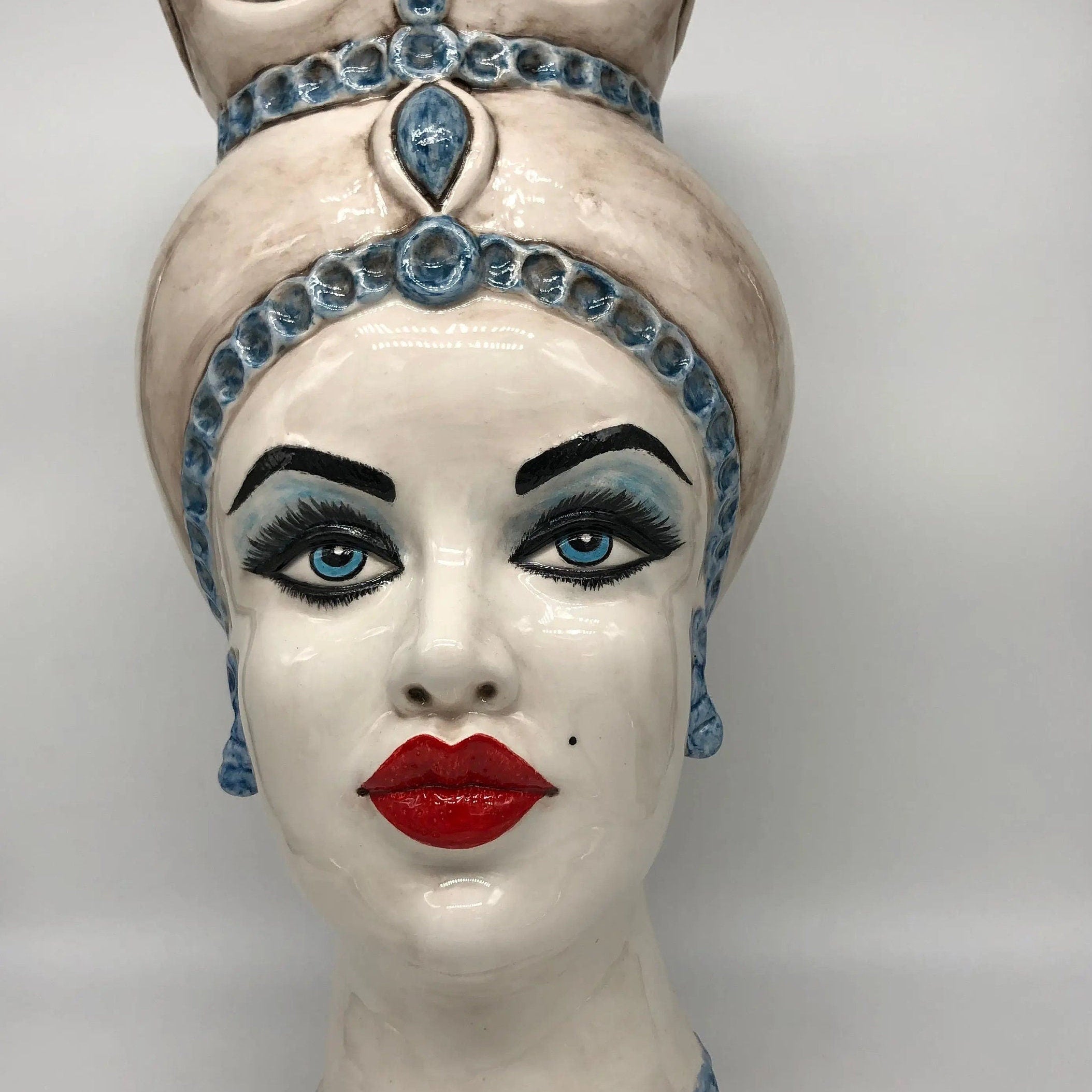 Teste di Moro Luis Ceramica Caltagirone cm H.44 L.23 Artigianale Turbante Liscio Écru Azzurro DD CERAMICHE SICILIANE