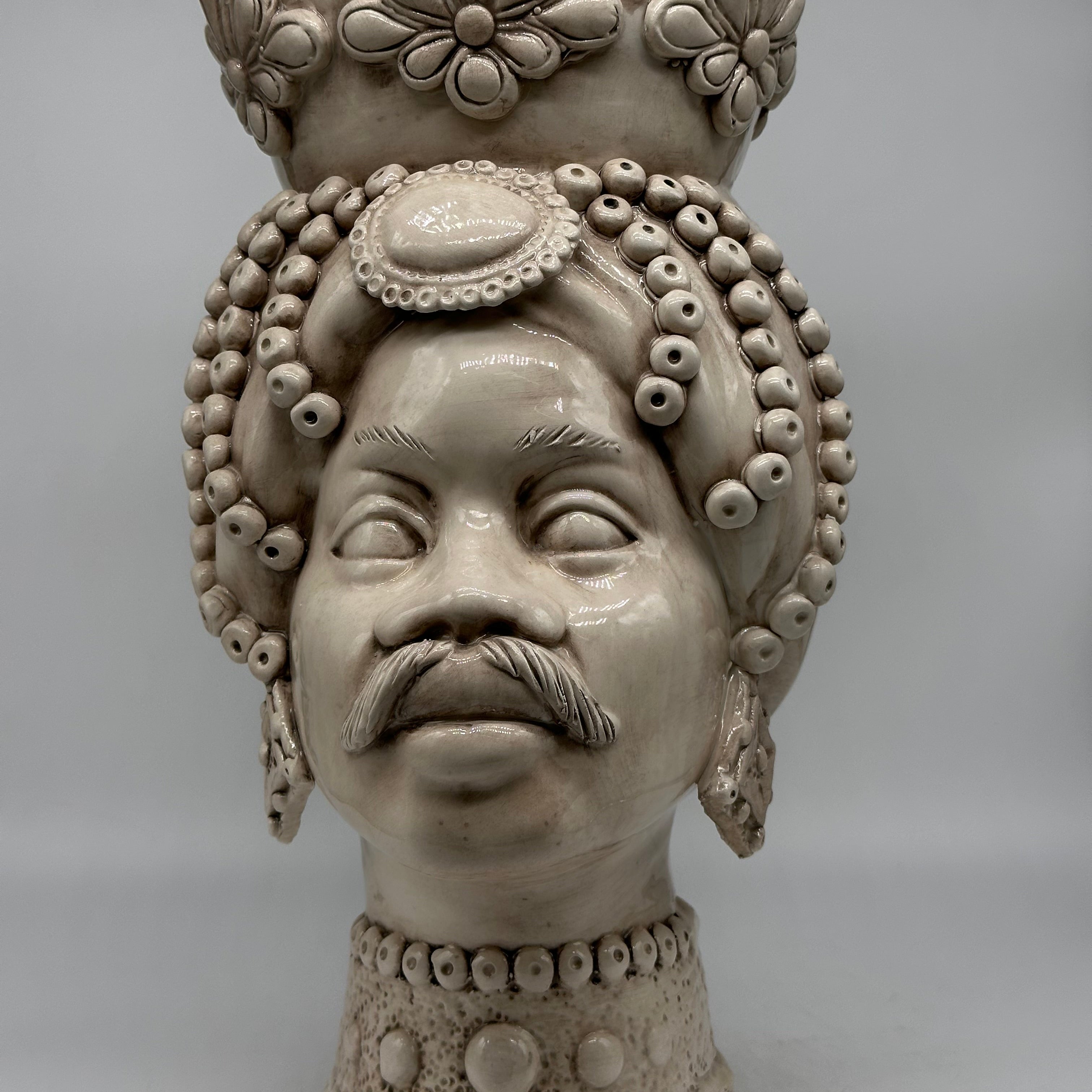 Teste di Moro Masai Ceramica Caltagirone cm H.38 L.21 Artigianale Beige - TESTE DI MORO