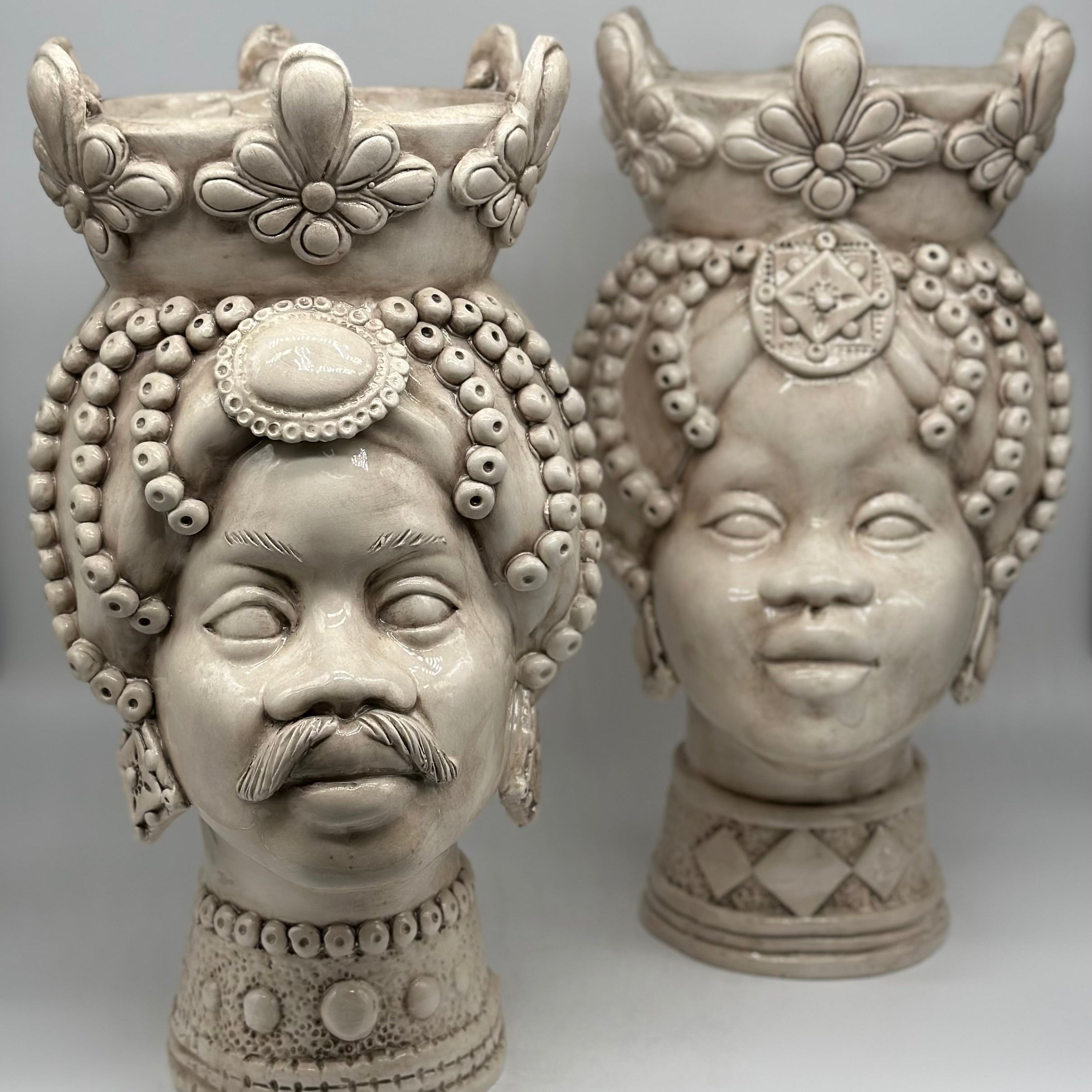 Teste di Moro Masai Ceramica Caltagirone cm H.38 L.21 Artigianale Beige - TESTE DI MORO