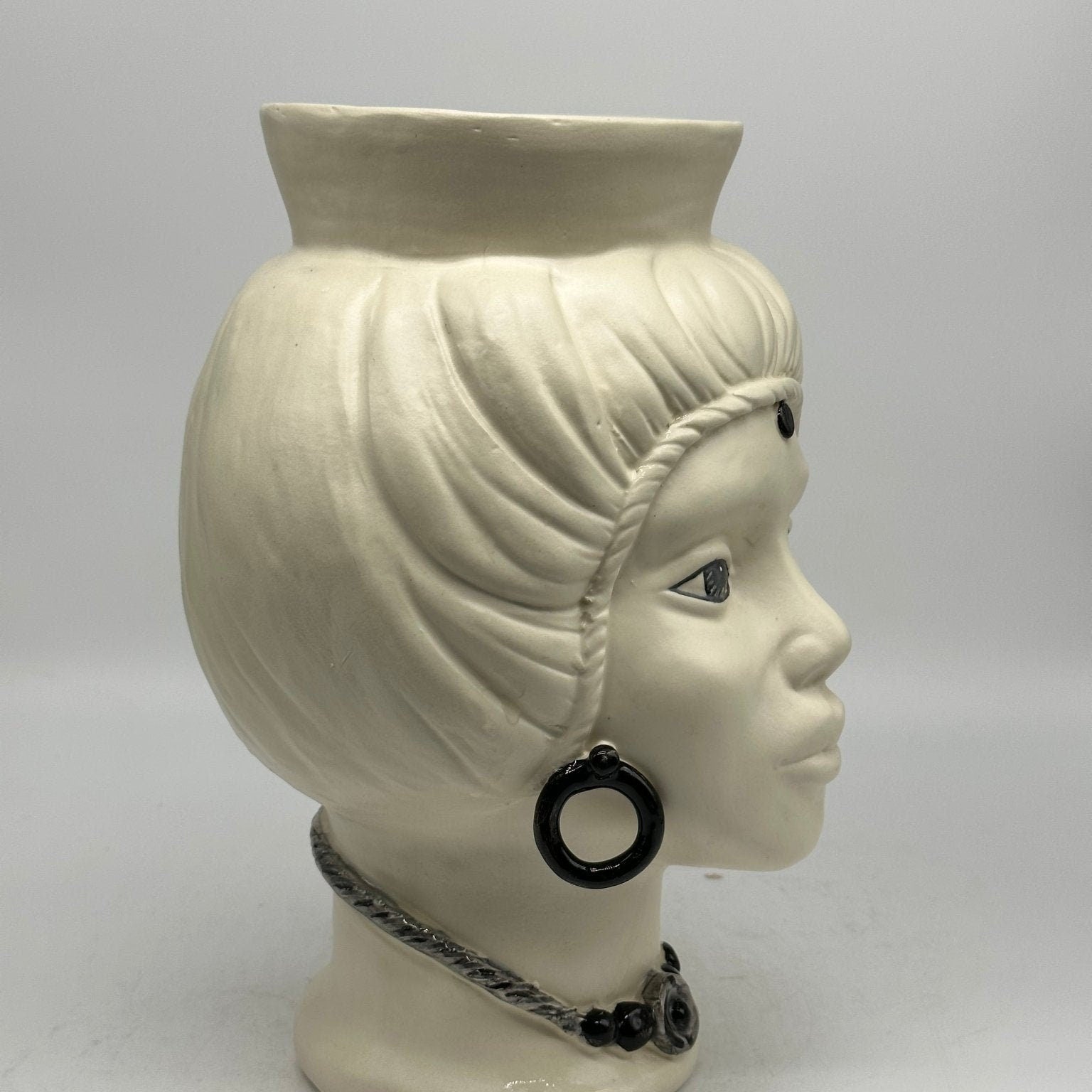 Teste di Moro Mediterraneo Ceramica Caltagirone cm H.29 L.22 Artigianale Bianco Opaco - DD CERAMICHE SICILIANE