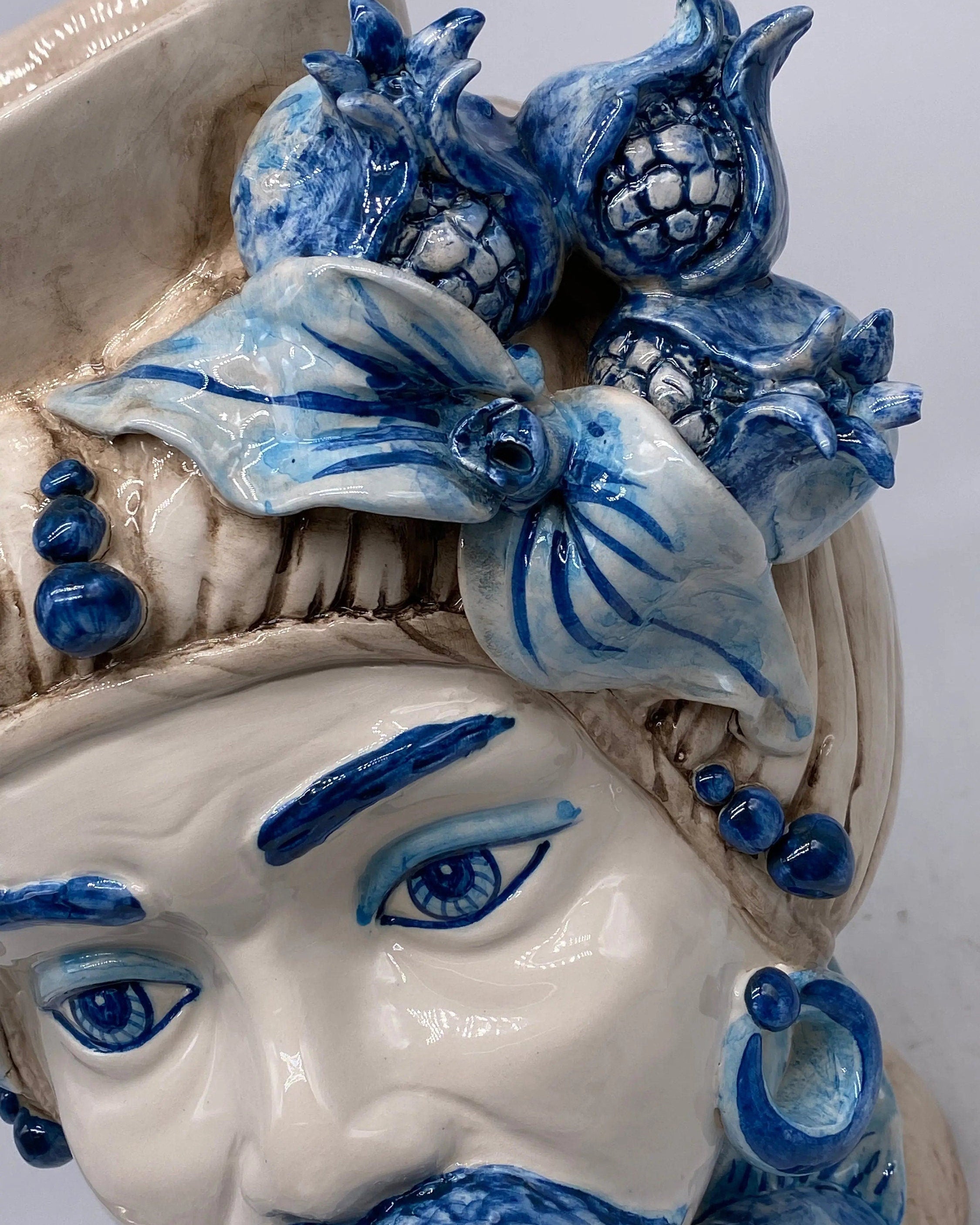 Teste di Moro Mediterraneo Ceramica Caltagirone cm H.29 L.22 Artigianale Bicolore Blu DD CERAMICHE SICILIANE
