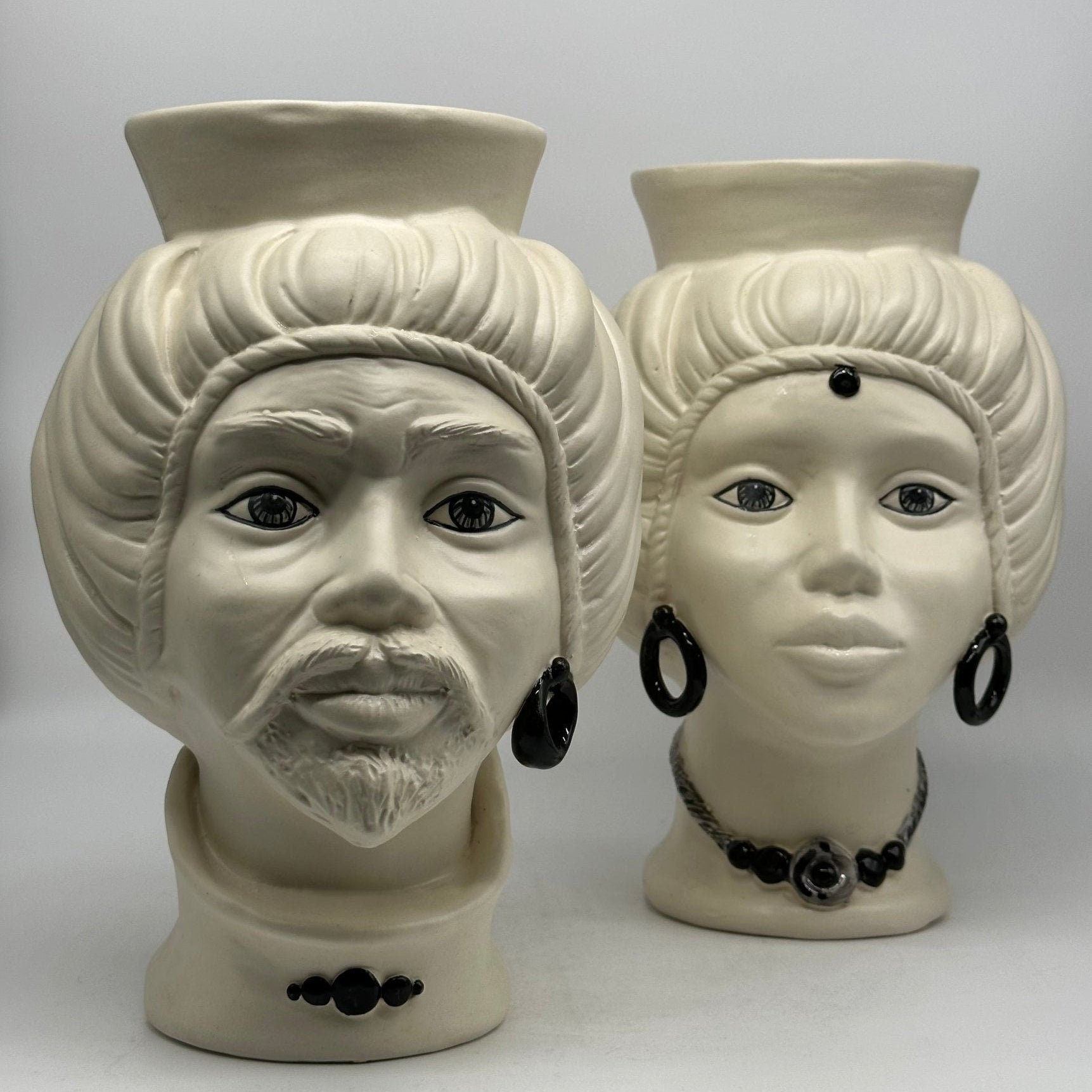 Teste di Moro Mediterraneo Ceramica Caltagirone cm H.29 L.22 Artigianale Bianco Opaco - DD CERAMICHE SICILIANE