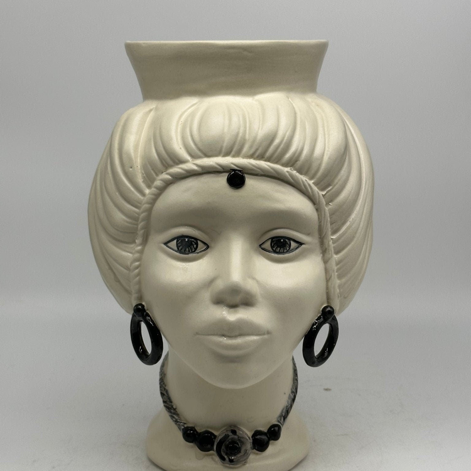 Teste di Moro Mediterraneo Ceramica Caltagirone cm H.29 L.22 Artigianale Bianco Opaco - DD CERAMICHE SICILIANE