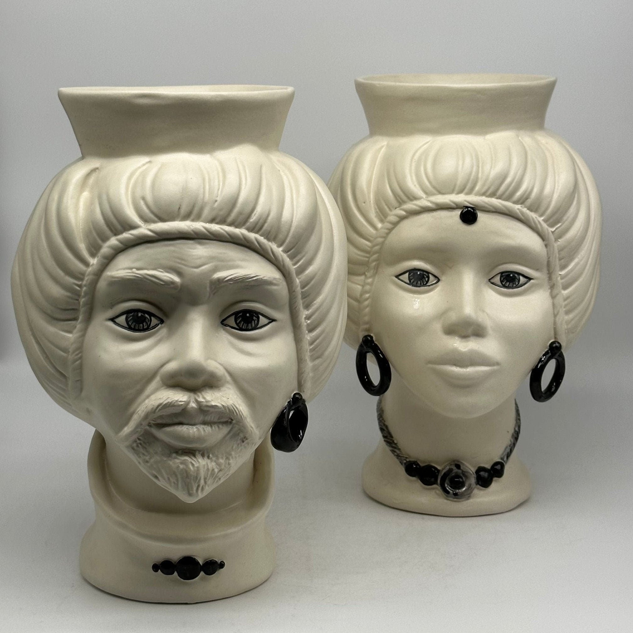 Teste di Moro Mediterraneo Ceramica Caltagirone cm H.29 L.22 Artigianale Bianco Opaco - DD CERAMICHE SICILIANE