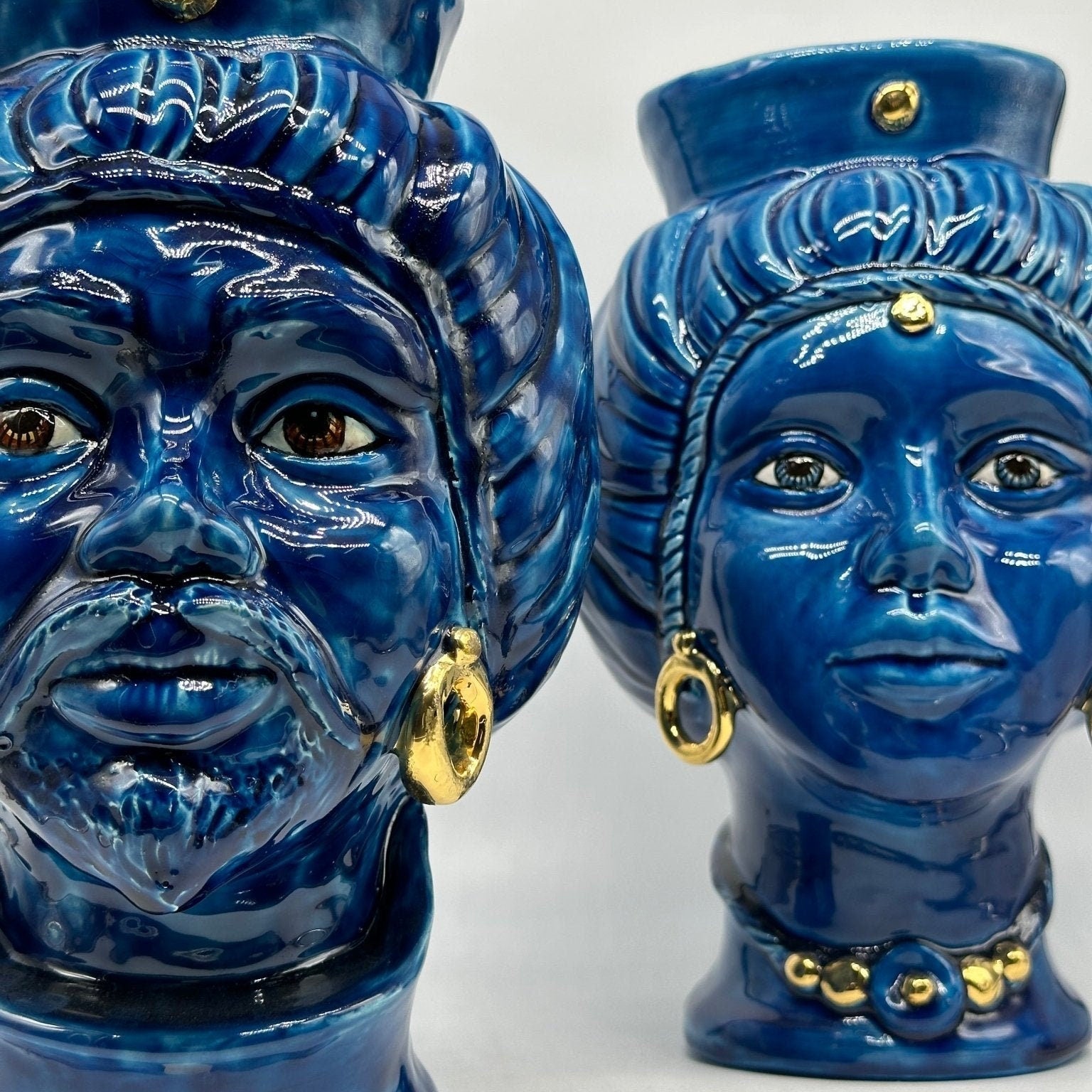 Teste di Moro Mediterraneo Ceramica Caltagirone cm H.29 L.22 Artigianale Blu Oro - DD CERAMICHE SICILIANE