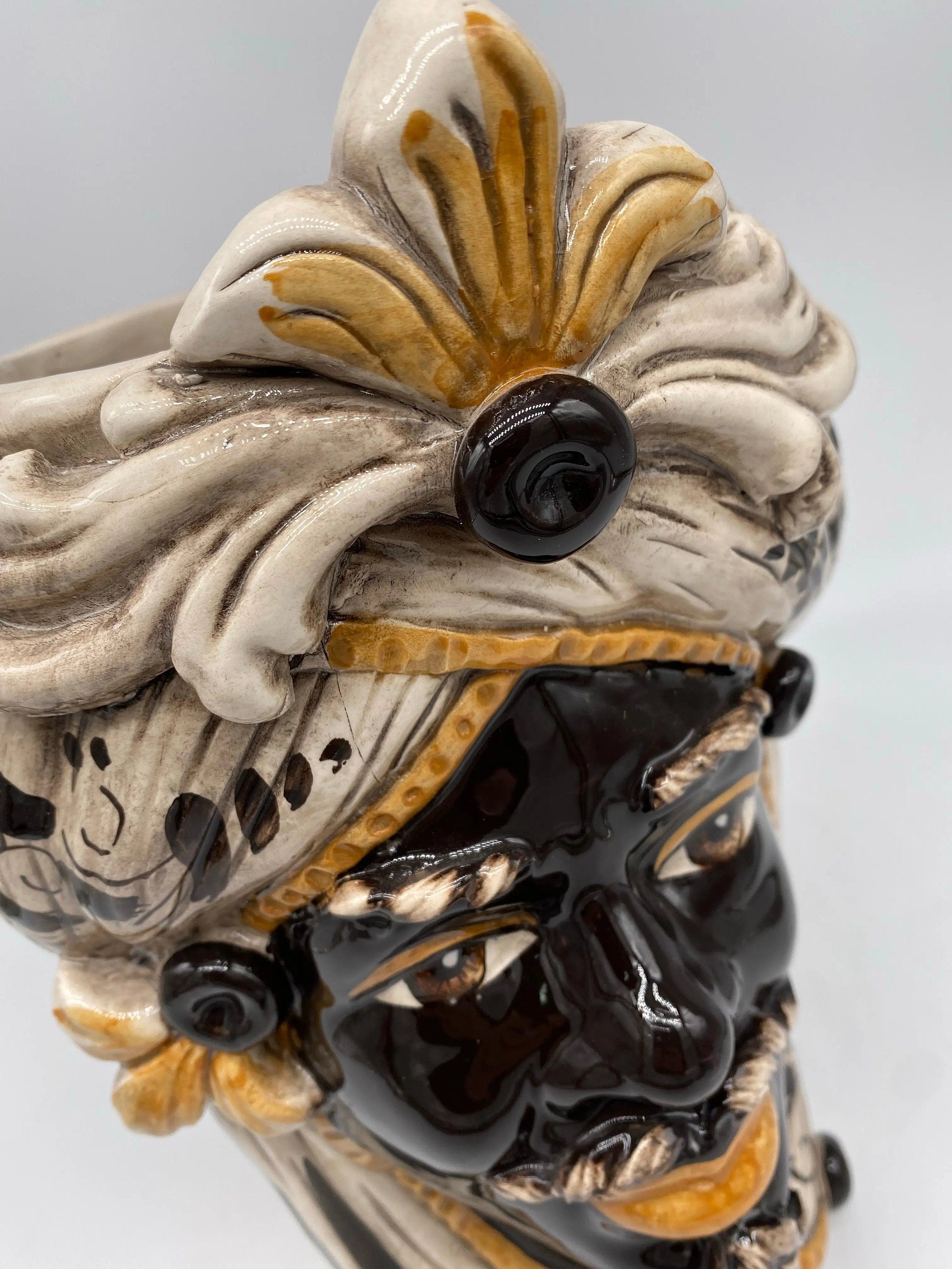 Teste di Moro Moresca Ceramica Caltagirone cm H.28 L.19 Artigianale Barocco Ocra DD CERAMICHE SICILIANE