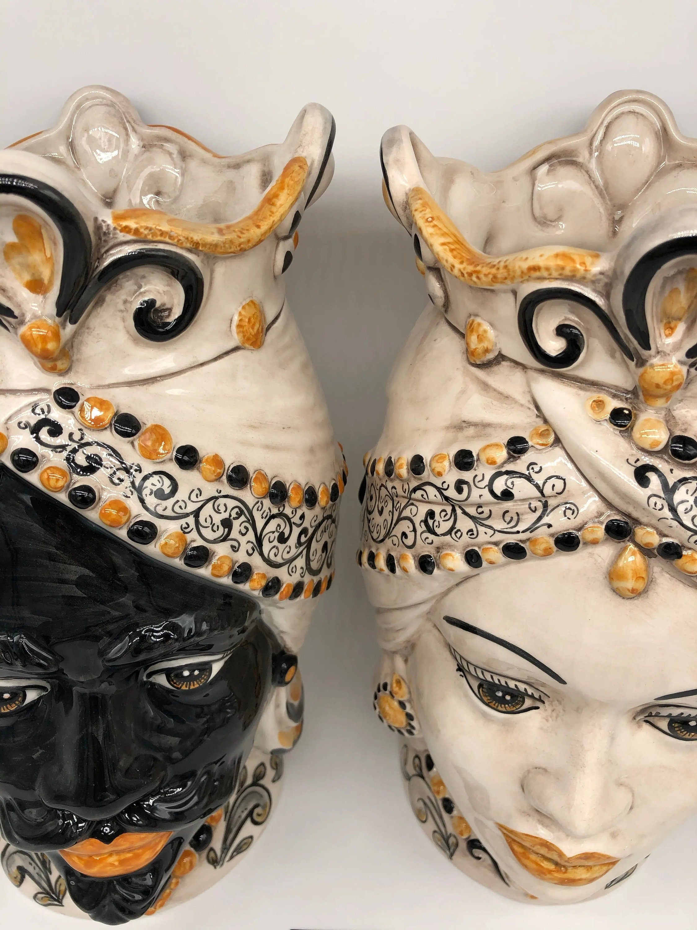 Teste di Moro Saturno Ceramica Caltagirone cm H.37 L.22 Artigianale Barocco Ocra Nero DD CERAMICHE SICILIANE