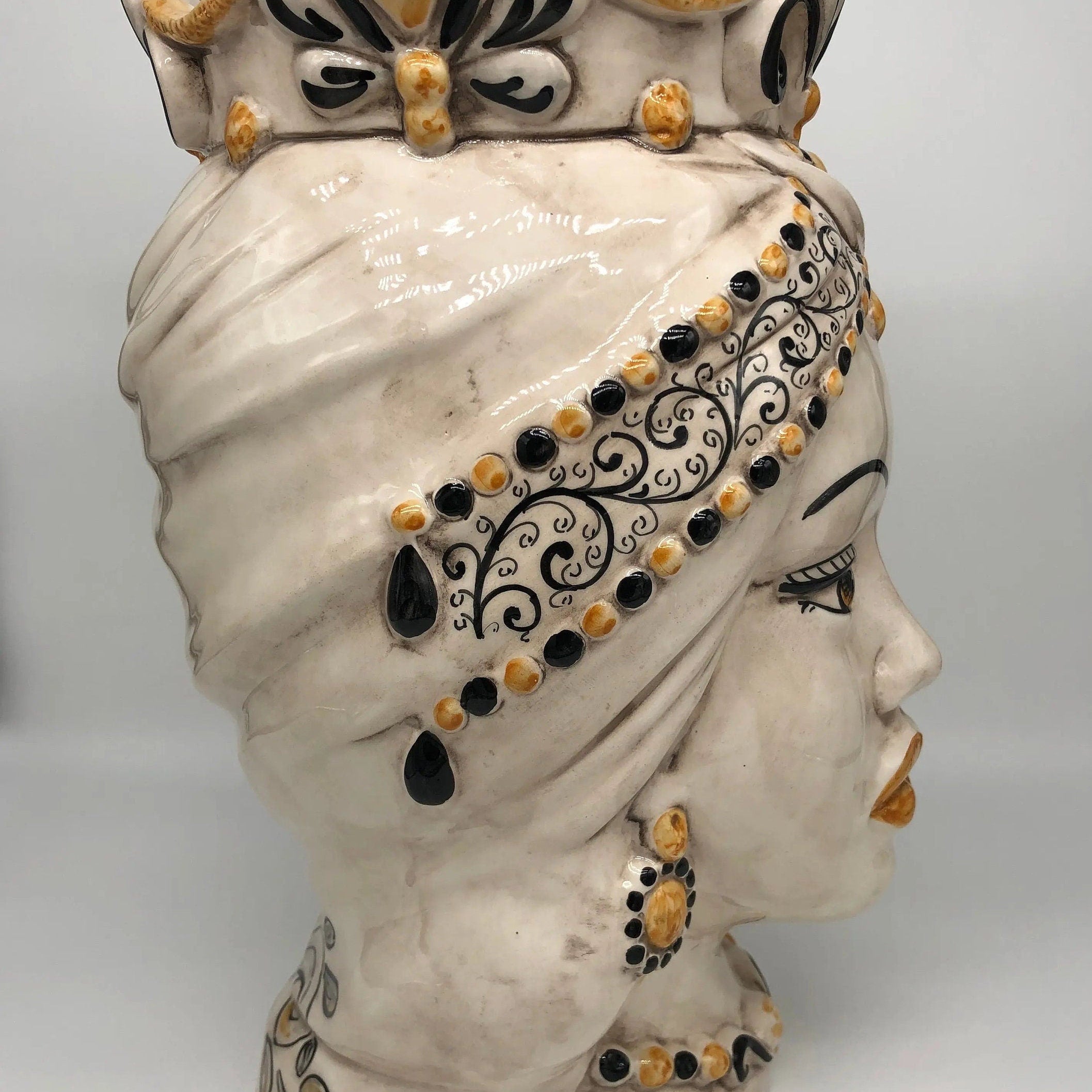 Teste di Moro Saturno Ceramica Caltagirone cm H.37 L.22 Artigianale Barocco Ocra Nero DD CERAMICHE SICILIANE