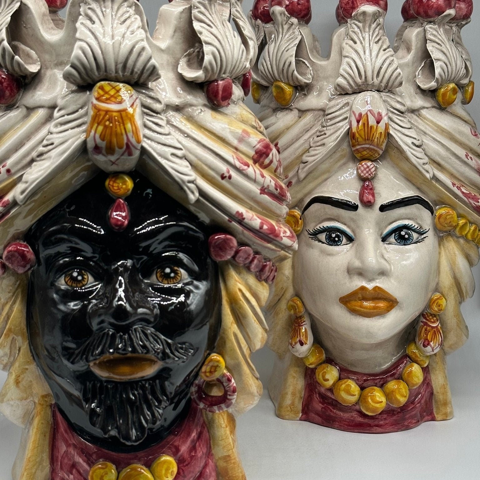 Teste di Moro Seicento Ceramica Caltagirone cm H.40 L.26 Artigianale Bordeaux Giallo - DD CERAMICHE SICILIANE