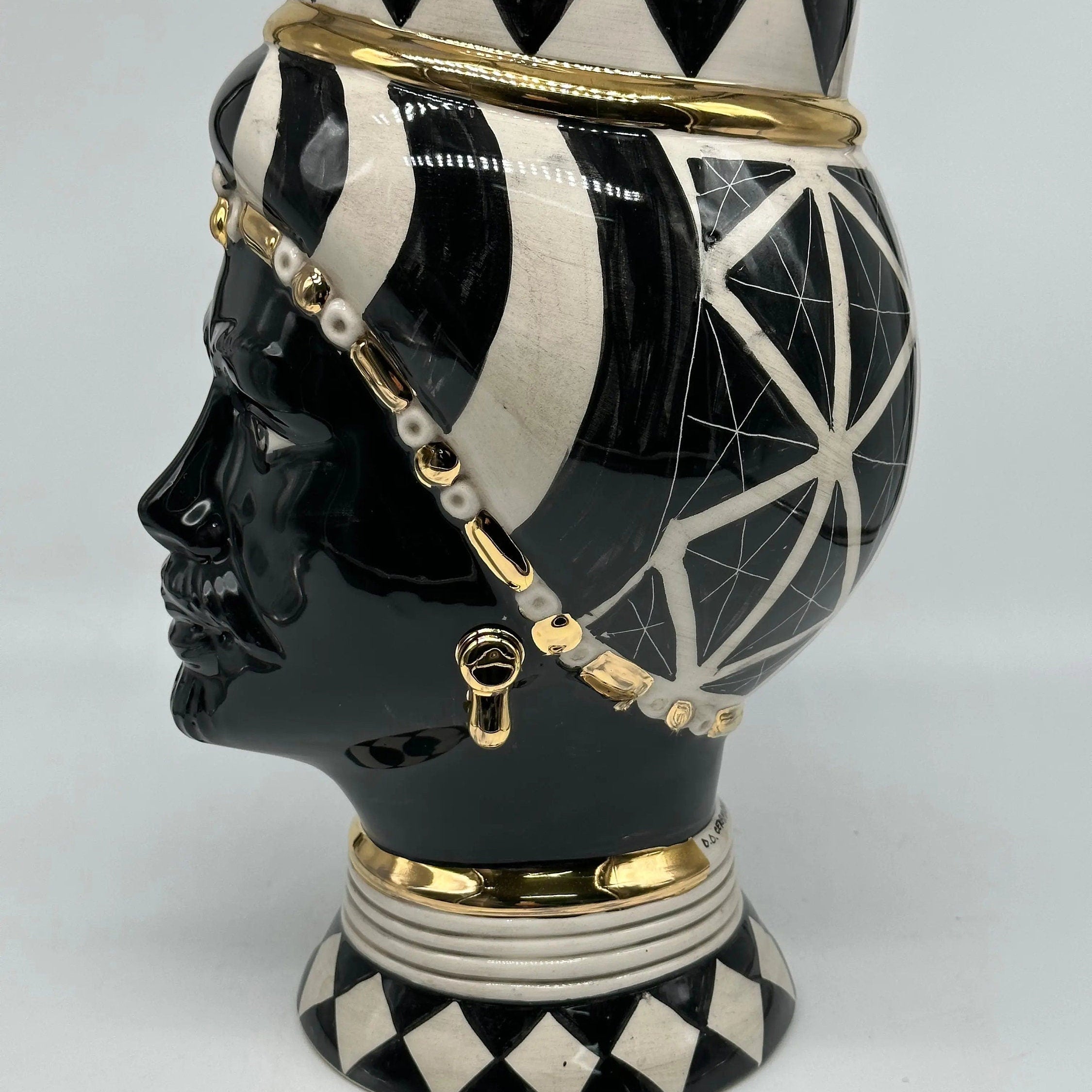 Teste di Moro Token Ceramica Caltagirone cm H.31 L.18 Artigianale Bianco Nero Oro DD CERAMICHE SICILIANE