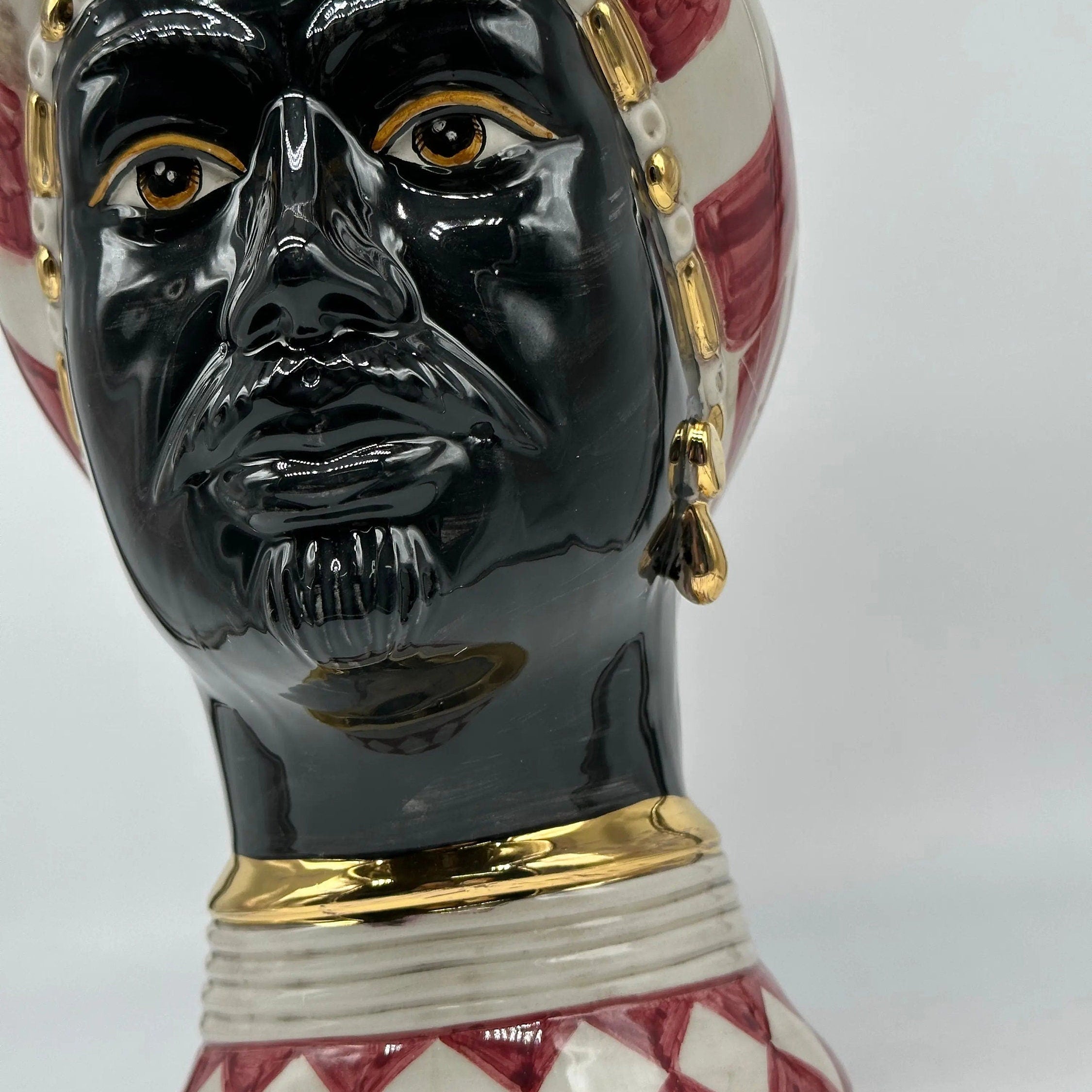 Teste di Moro Token Ceramica Caltagirone cm H.31 L.18 Artigianale Bianco Bordeaux Oro DD CERAMICHE SICILIANE