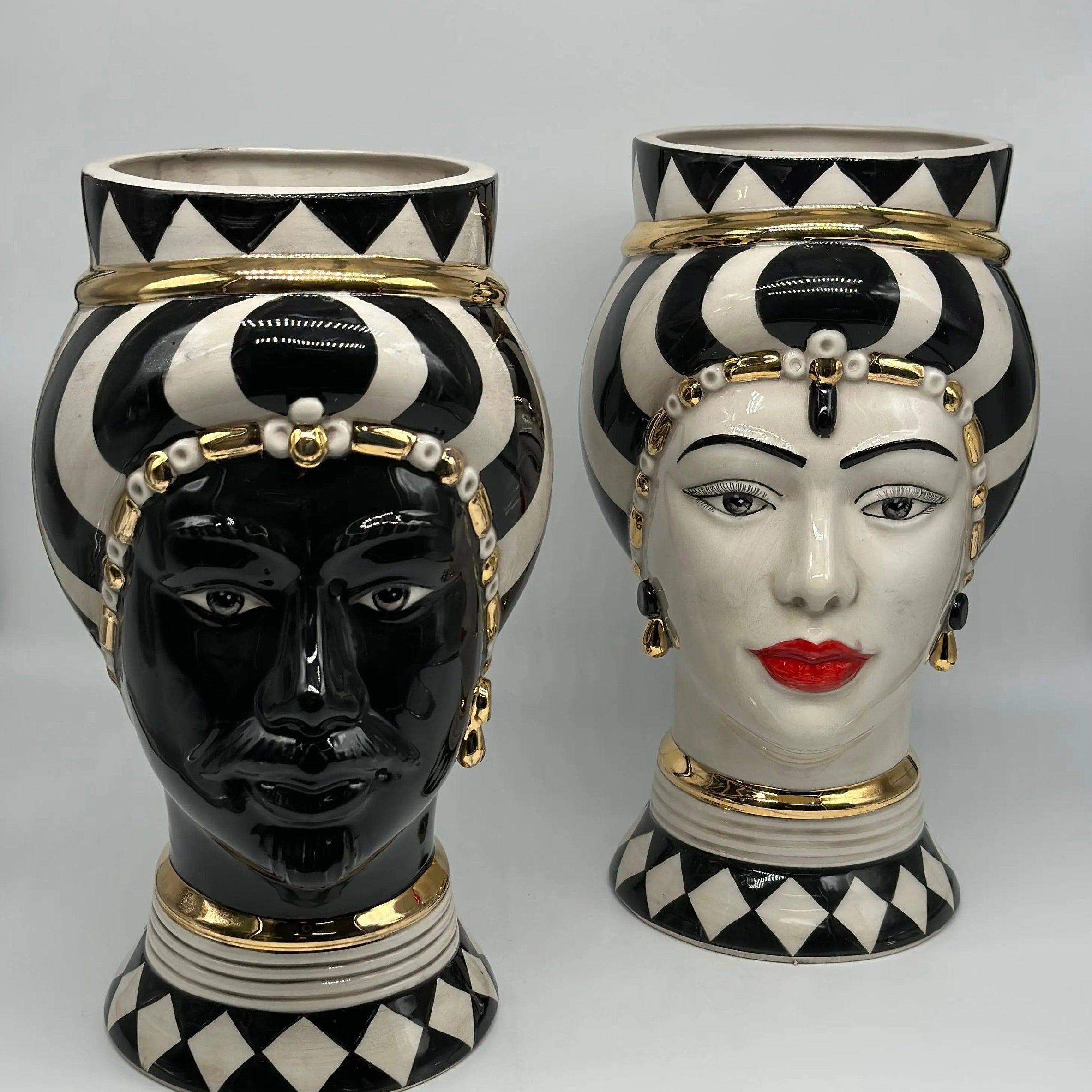 Teste di Moro Token Ceramica Caltagirone cm H.31 L.18 Artigianale Bianco Nero Oro DD CERAMICHE SICILIANE
