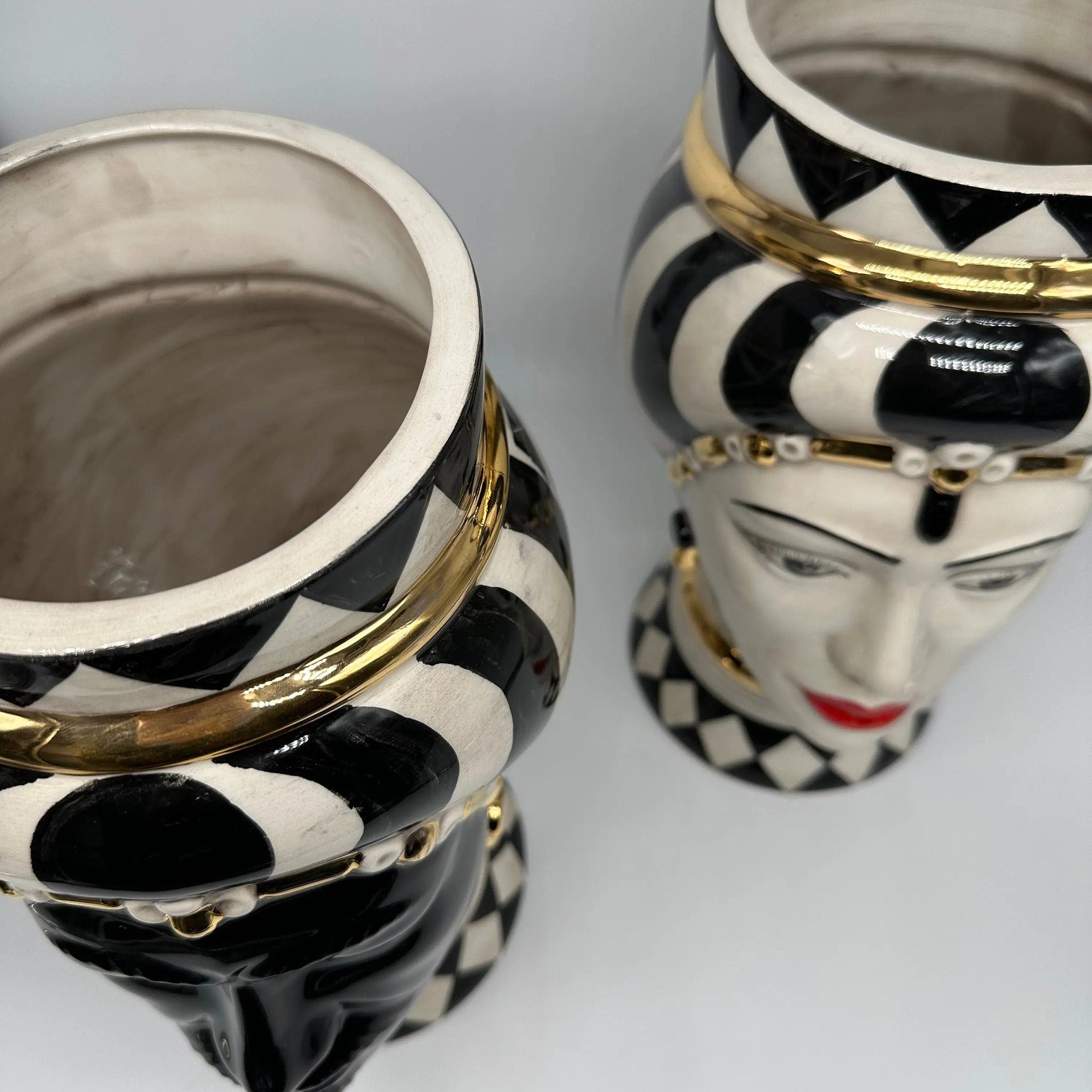 Teste di Moro Token Ceramica Caltagirone cm H.31 L.18 Artigianale Bianco Nero Oro DD CERAMICHE SICILIANE