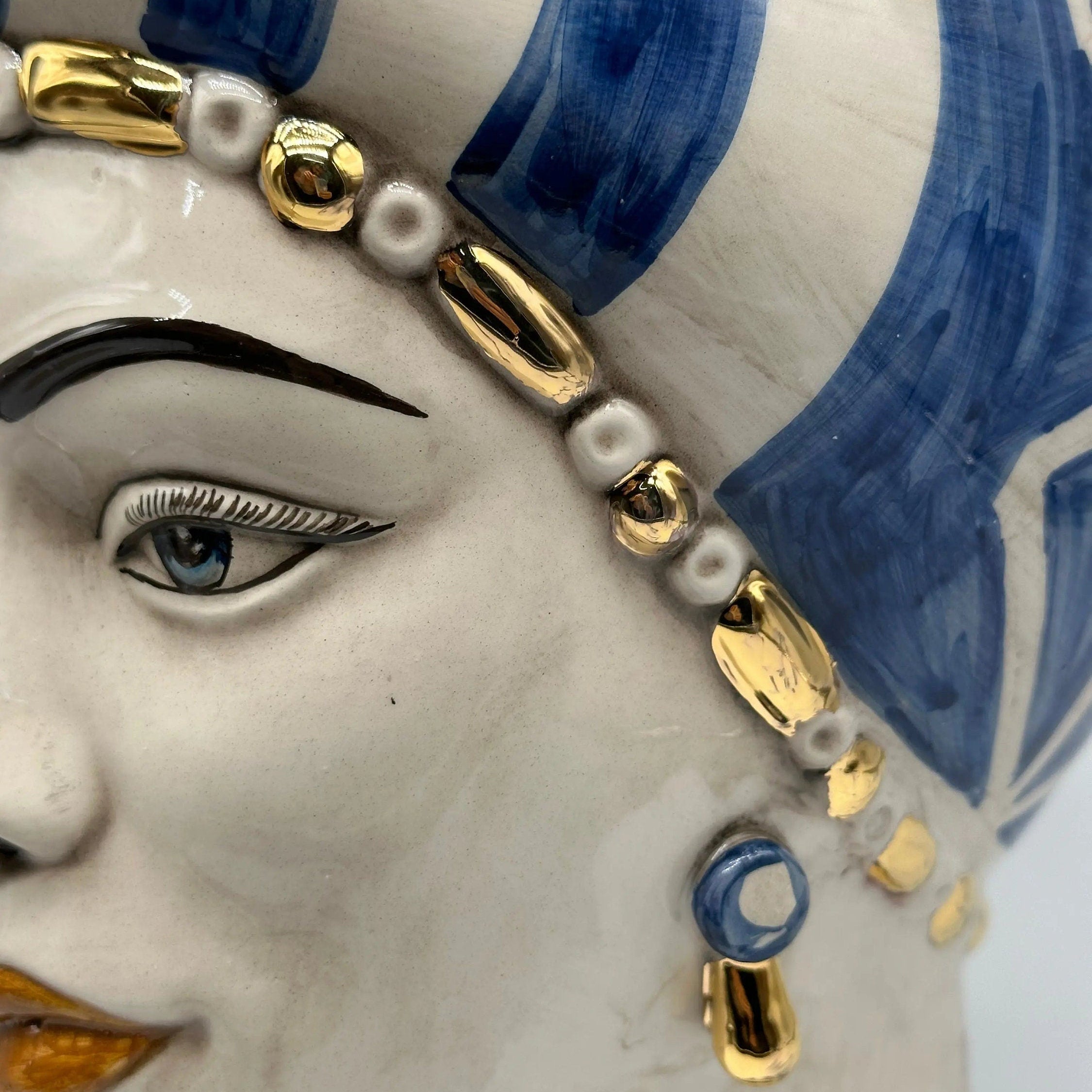 Teste di Moro Token Ceramica Caltagirone cm H.31 L.18 Artigianale Blu Bianco Oro DD CERAMICHE SICILIANE