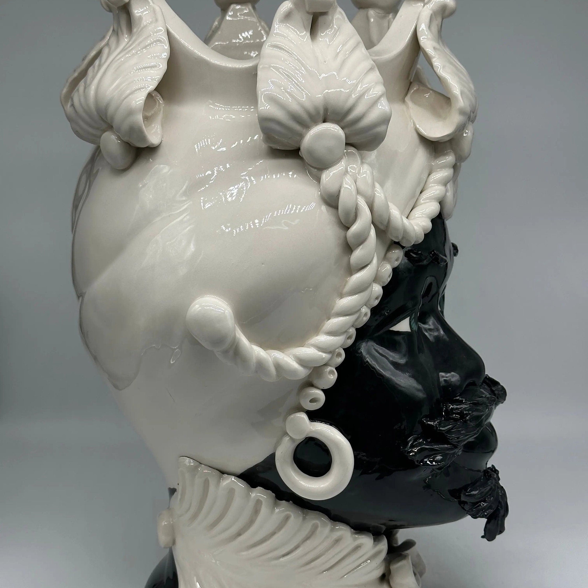 Teste di Moro Zefiro Ceramica Caltagirone cm H.43 L.26 Artigianale Bianco Nero DD CERAMICHE SICILIANE