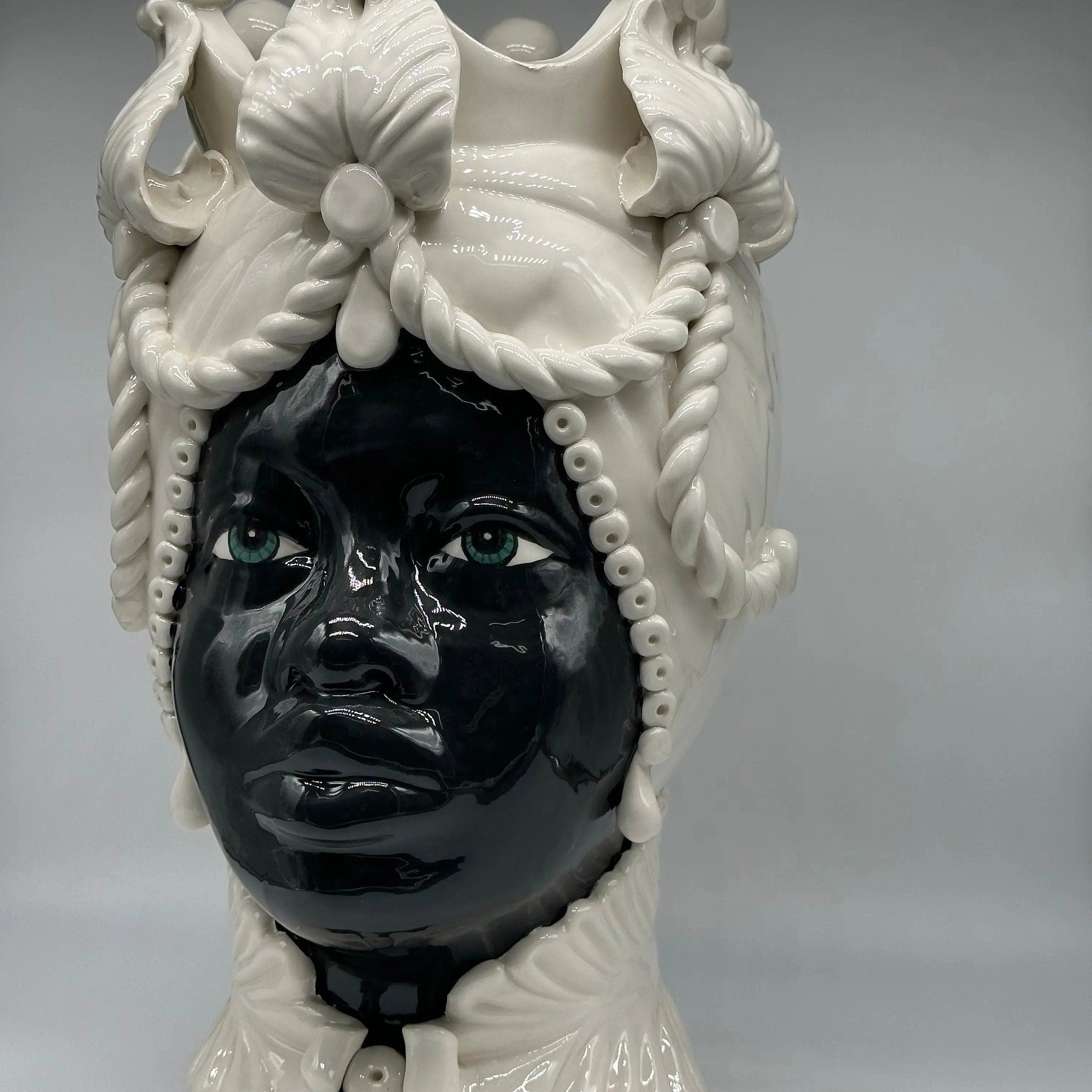 Teste di Moro Zefiro Ceramica Caltagirone cm H.43 L.26 Artigianale Bianco Nero DD CERAMICHE SICILIANE