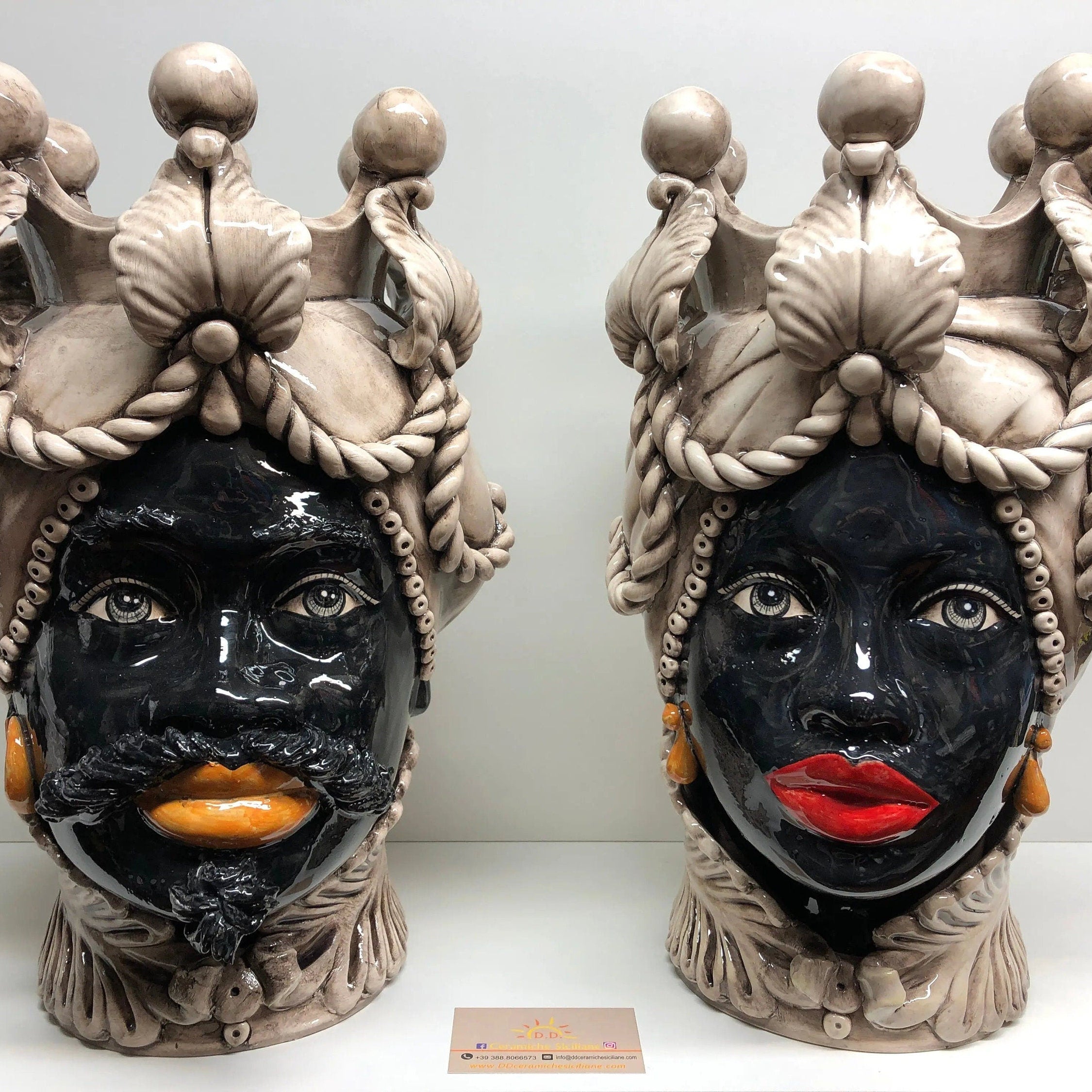 Teste di Moro Zefiro Ceramica Caltagirone cm H.43 L.26 Artigianale Invecchiato Écru DD CERAMICHE SICILIANE